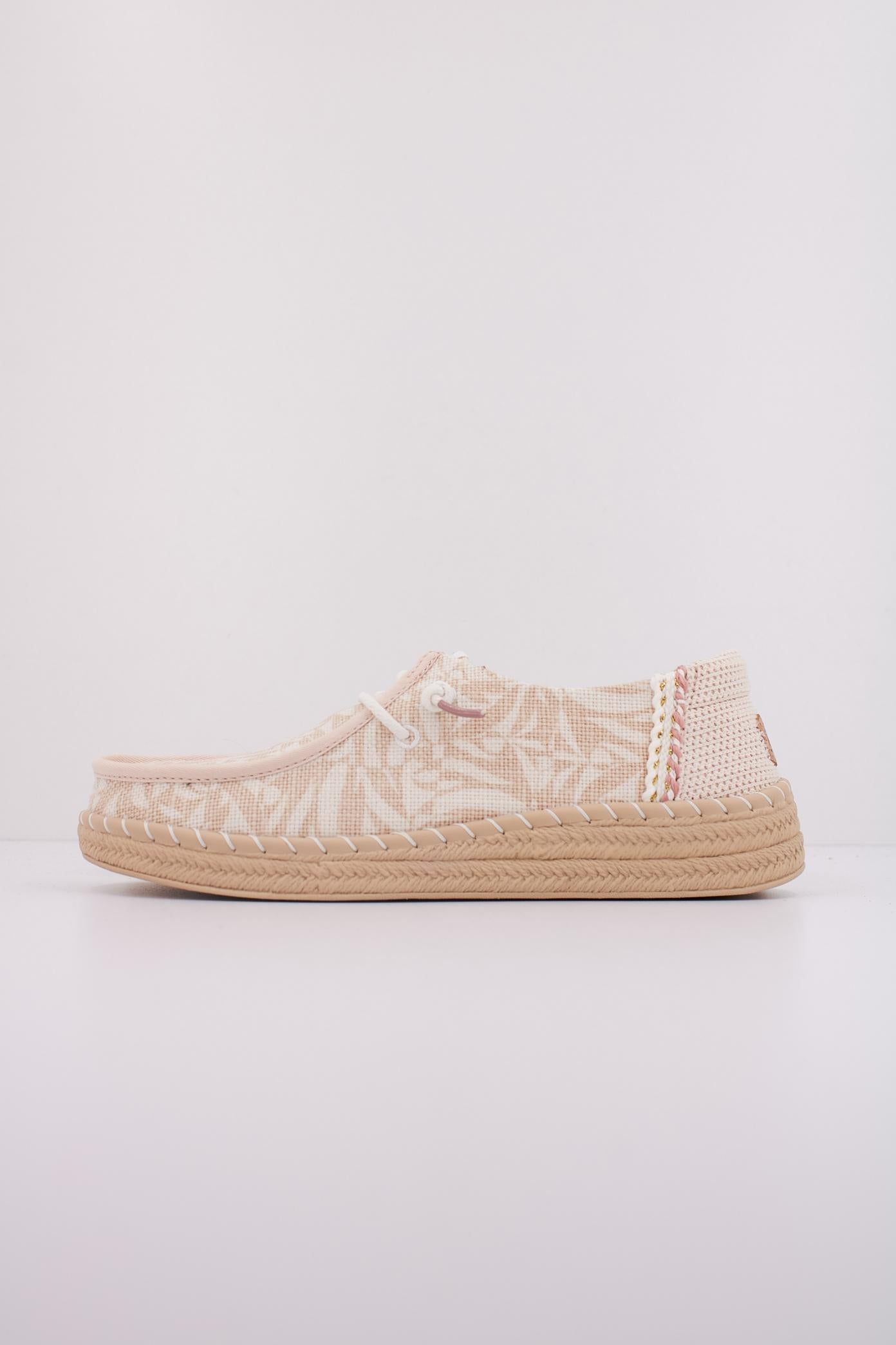HEY DUDE WENDY ESPADRILLE RETRO PALM en color BEIS  (1)