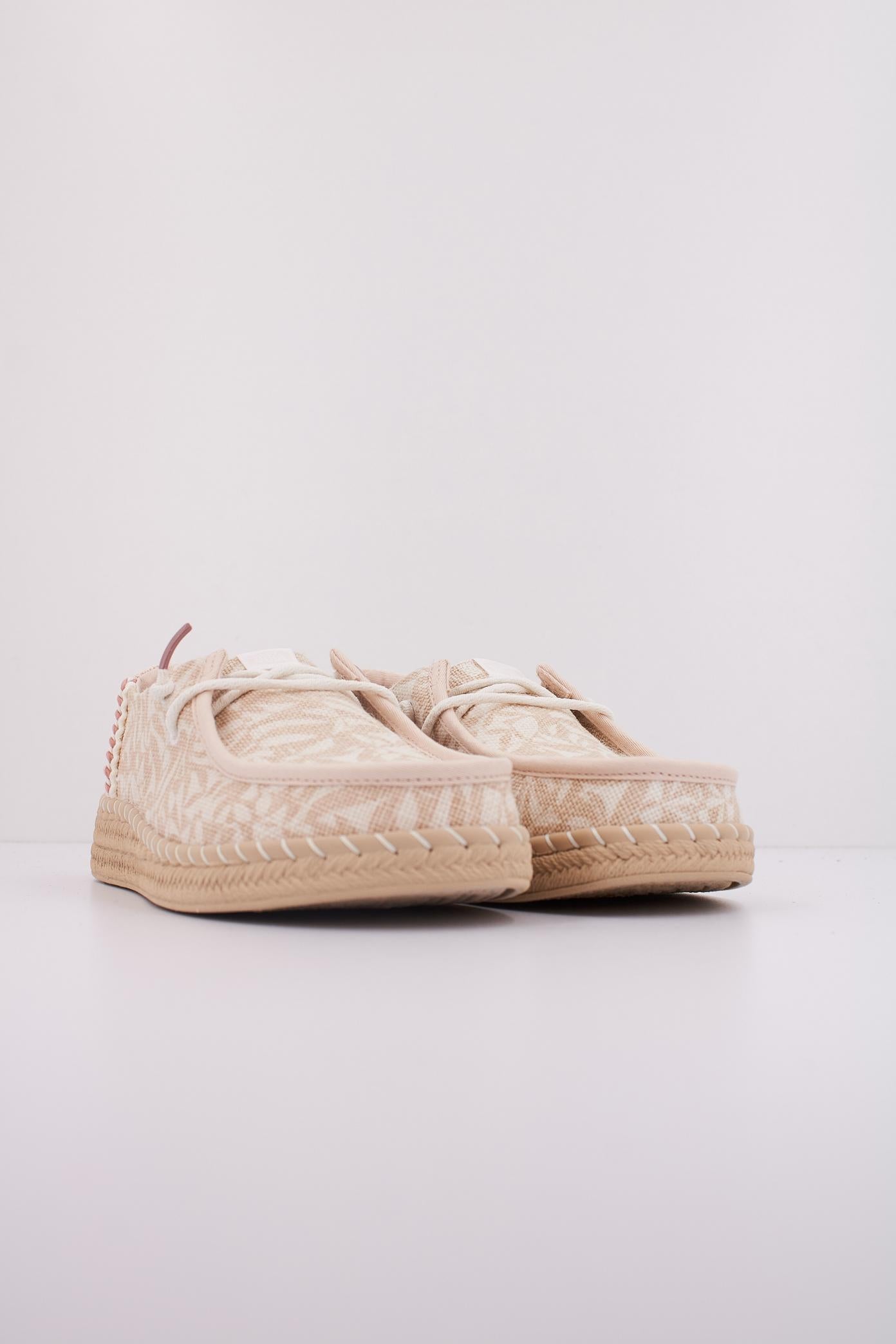 HEY DUDE WENDY ESPADRILLE RETRO PALM en color BEIS  (2)