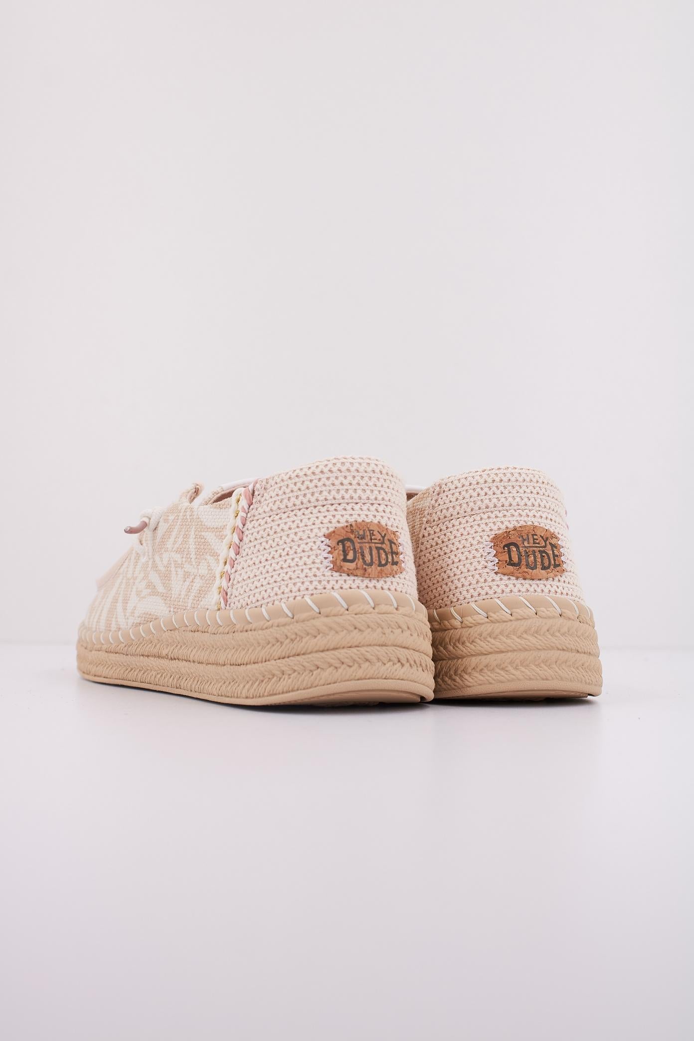 HEY DUDE WENDY ESPADRILLE RETRO PALM en color BEIS  (4)