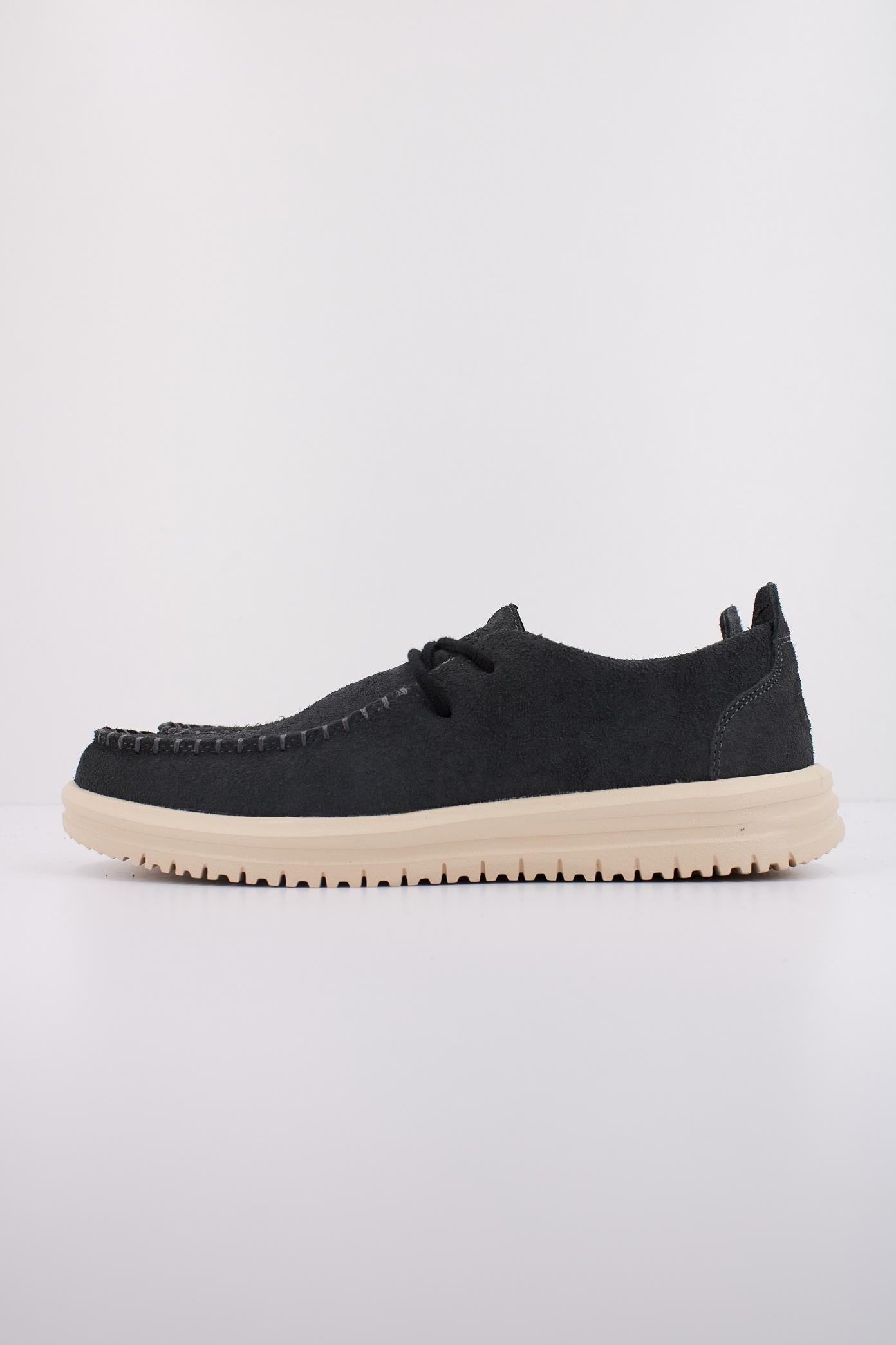 HEY DUDE  NXT MOC en color GRIS  (1)
