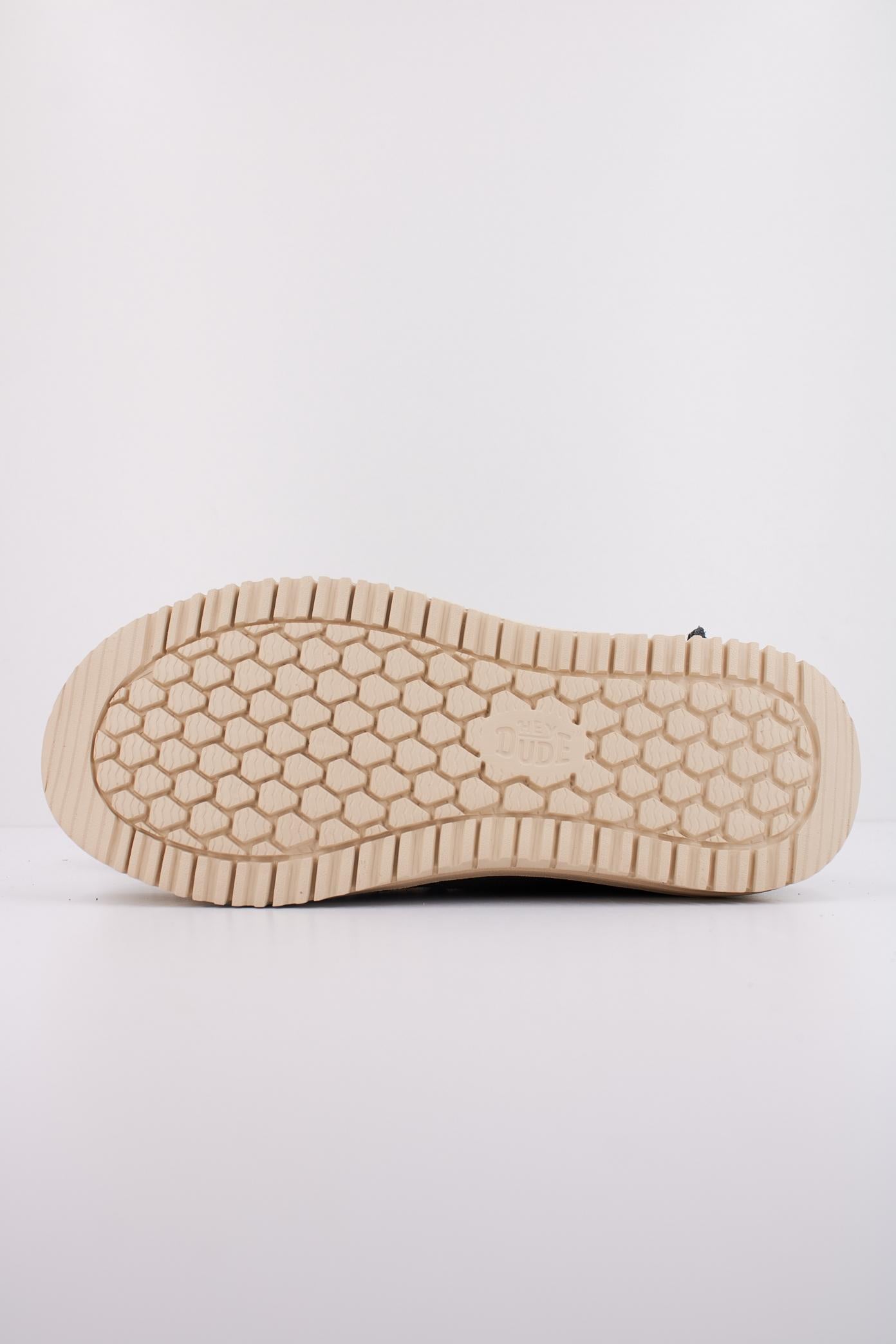 HEY DUDE  NXT MOC en color GRIS  (5)