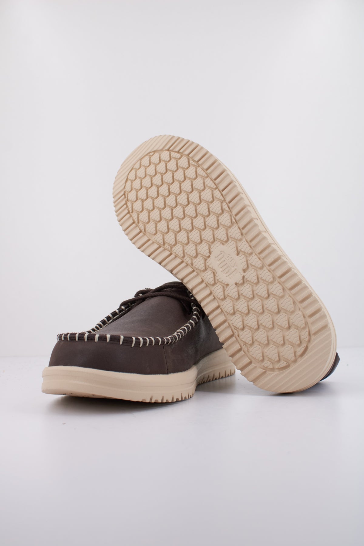 HEY DUDE WALLY NXT MOC LEATHER en color MARRON  (5)