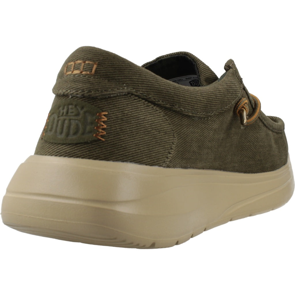 HEY DUDE WALLY COMF WORN TWILL en color VERDE  (3)