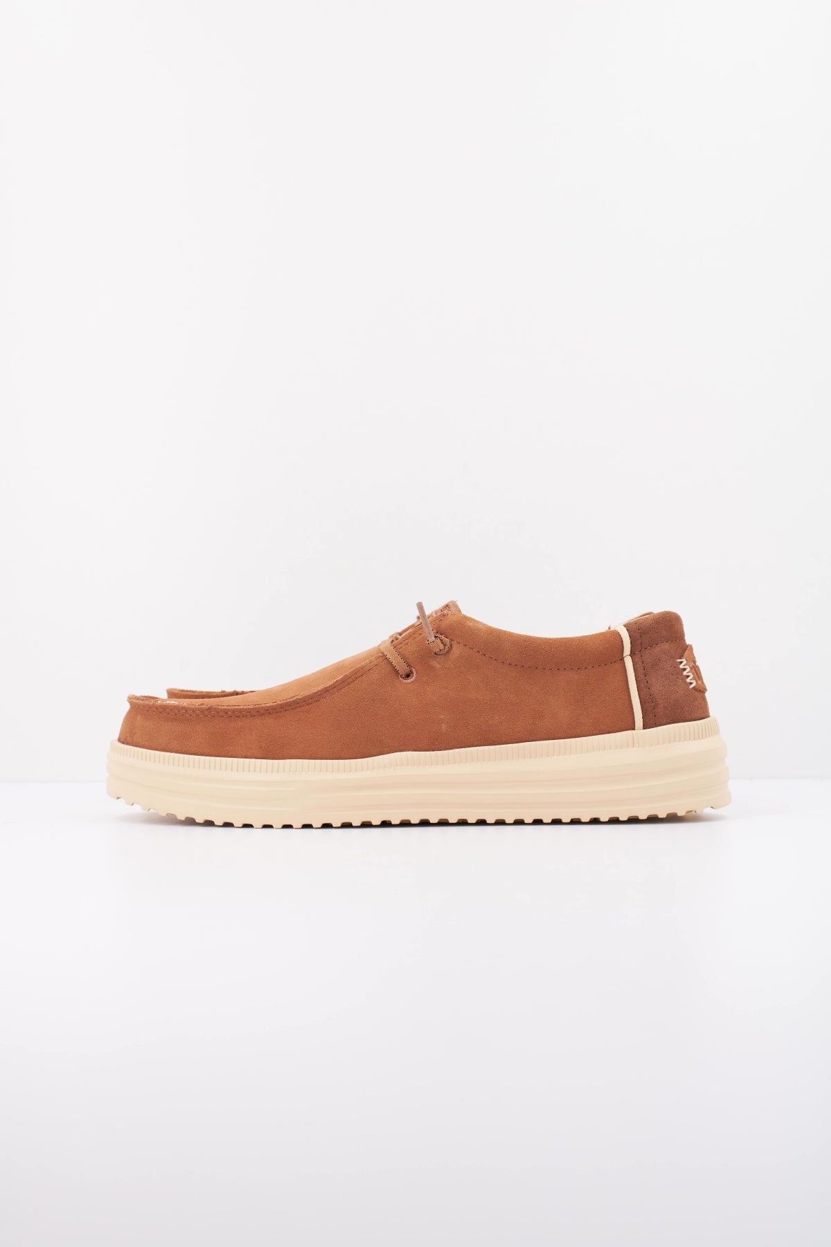HEY DUDE HD REV SUEDE en color MARRON CLARO  (1)