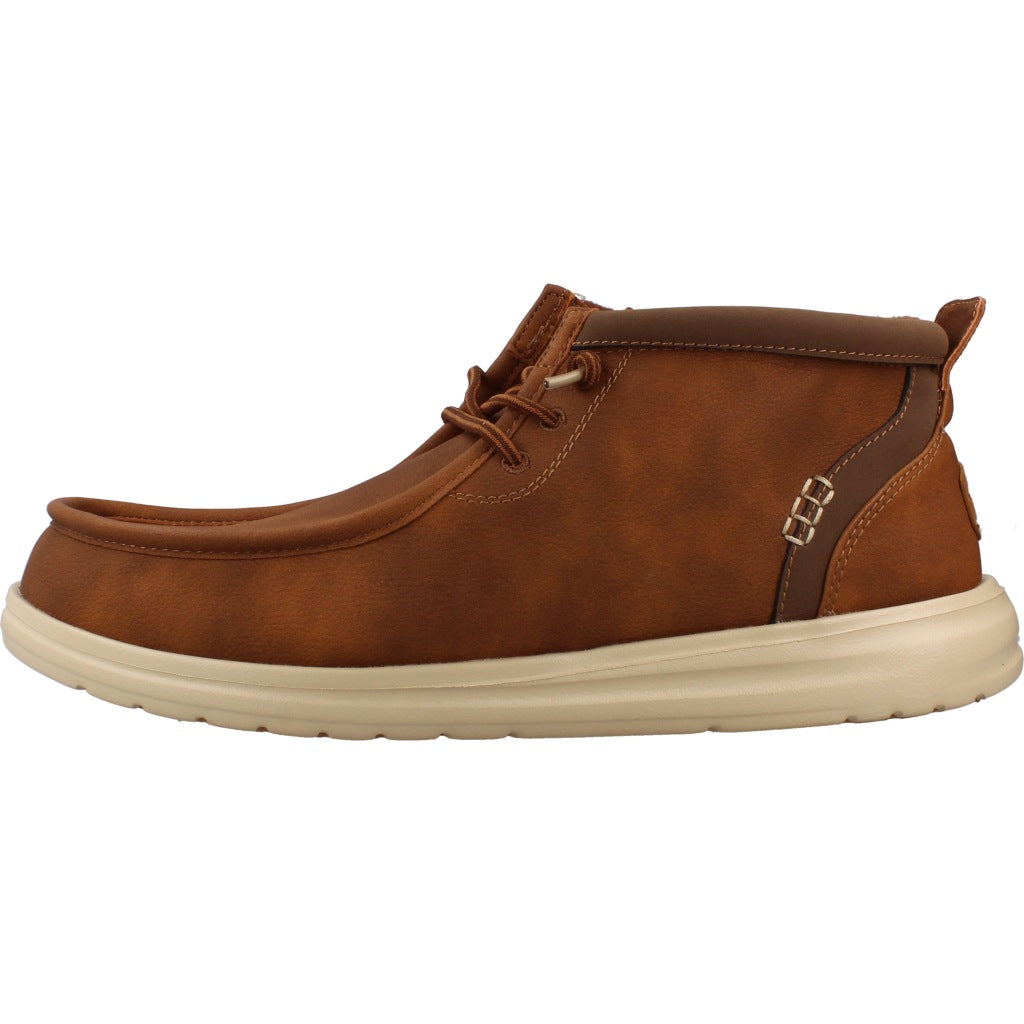 HEY DUDE HD WALLY MID GRIPR CLASSIC, en color MARRON CLARO  (2)