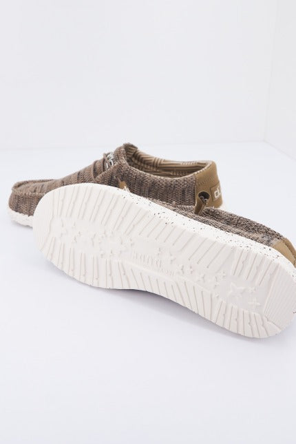 HEY DUDE WALLY SOX en color MARRON  (4)
