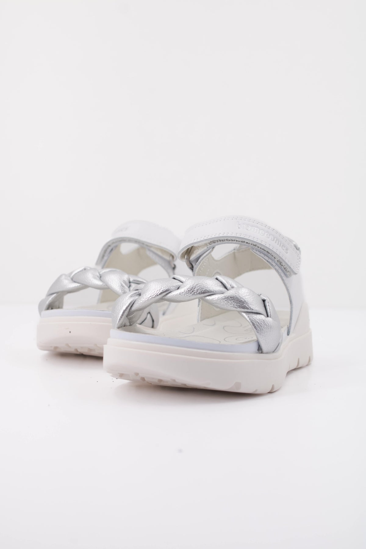 BIOMECANICS B  en color BLANCO  (2)