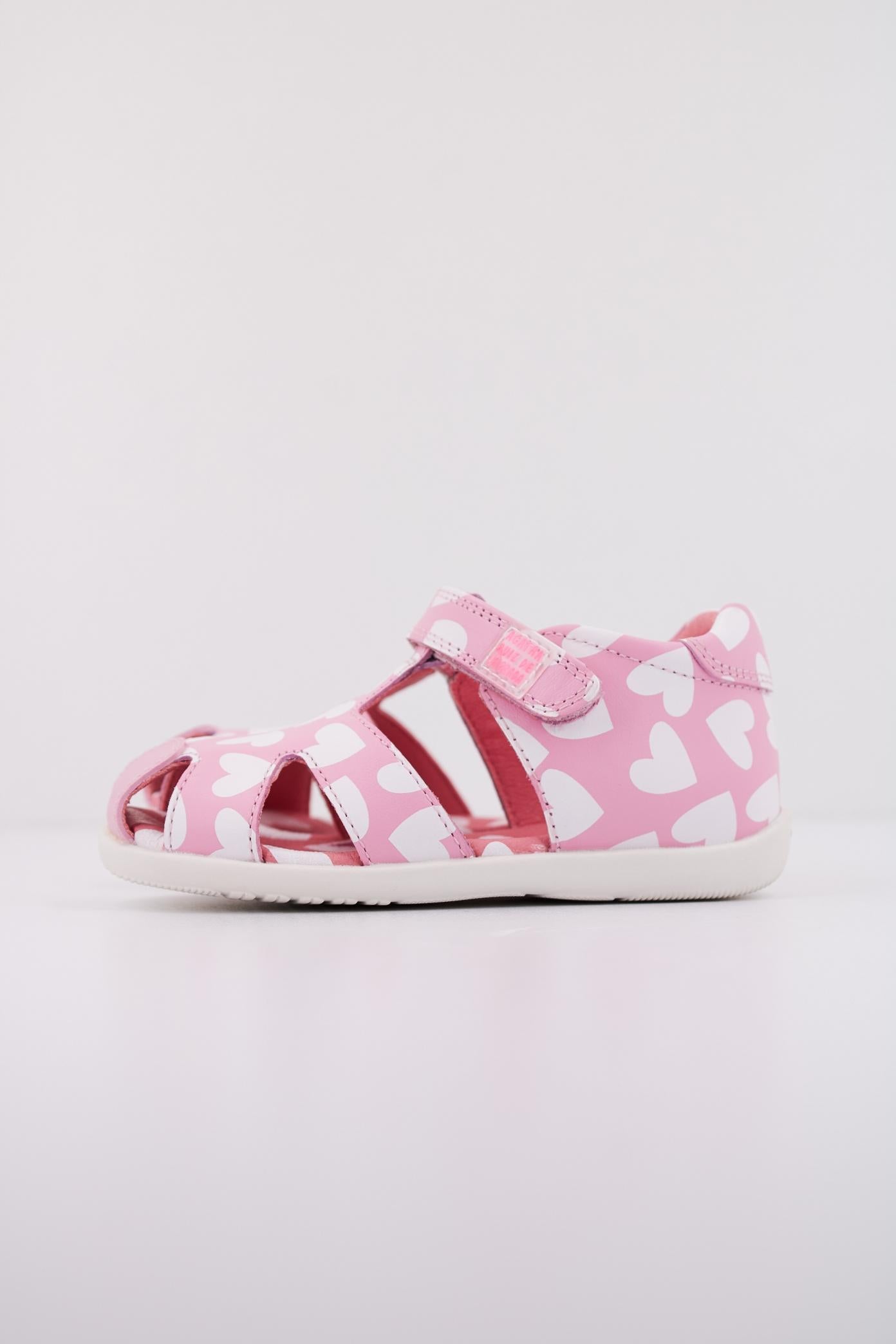 AGATHA RUIZ DE LA PRADA A en color ROSA  (1)