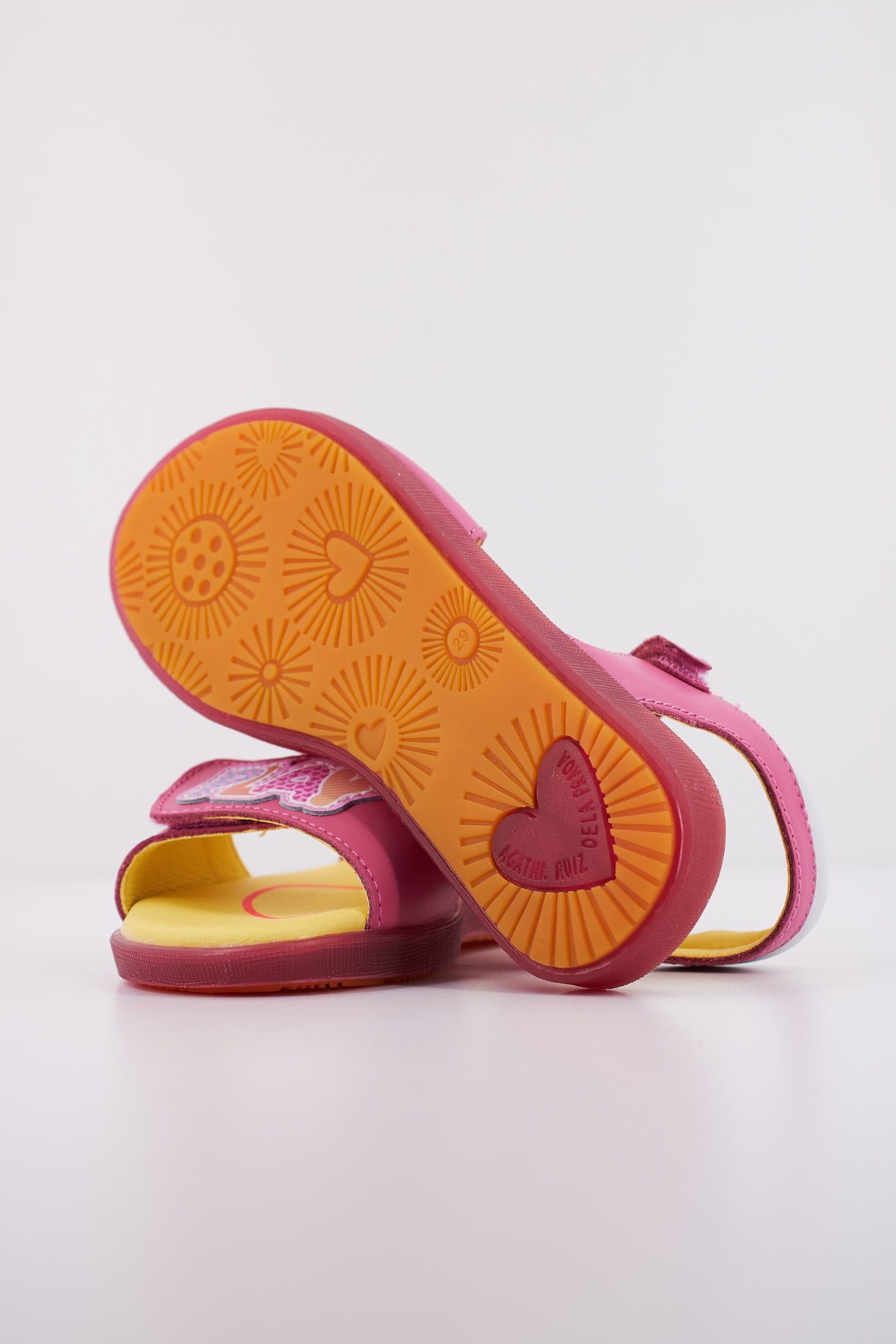 AGATHA RUIZ DE LA PRADA A en color ROSA  (5)