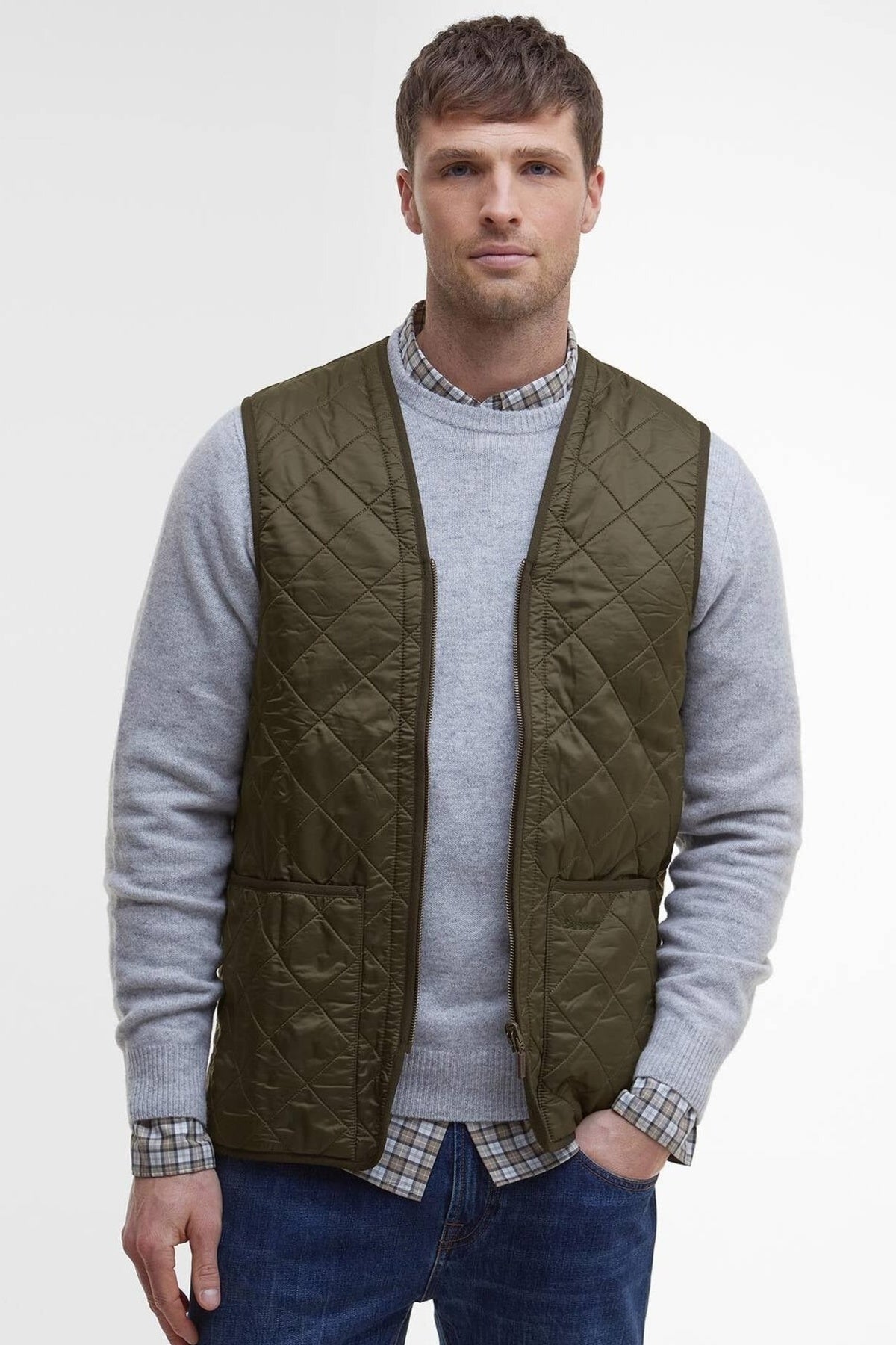 BARBOUR MLIOL POLARQUILT WAISTCOAT en color VERDE  (1)