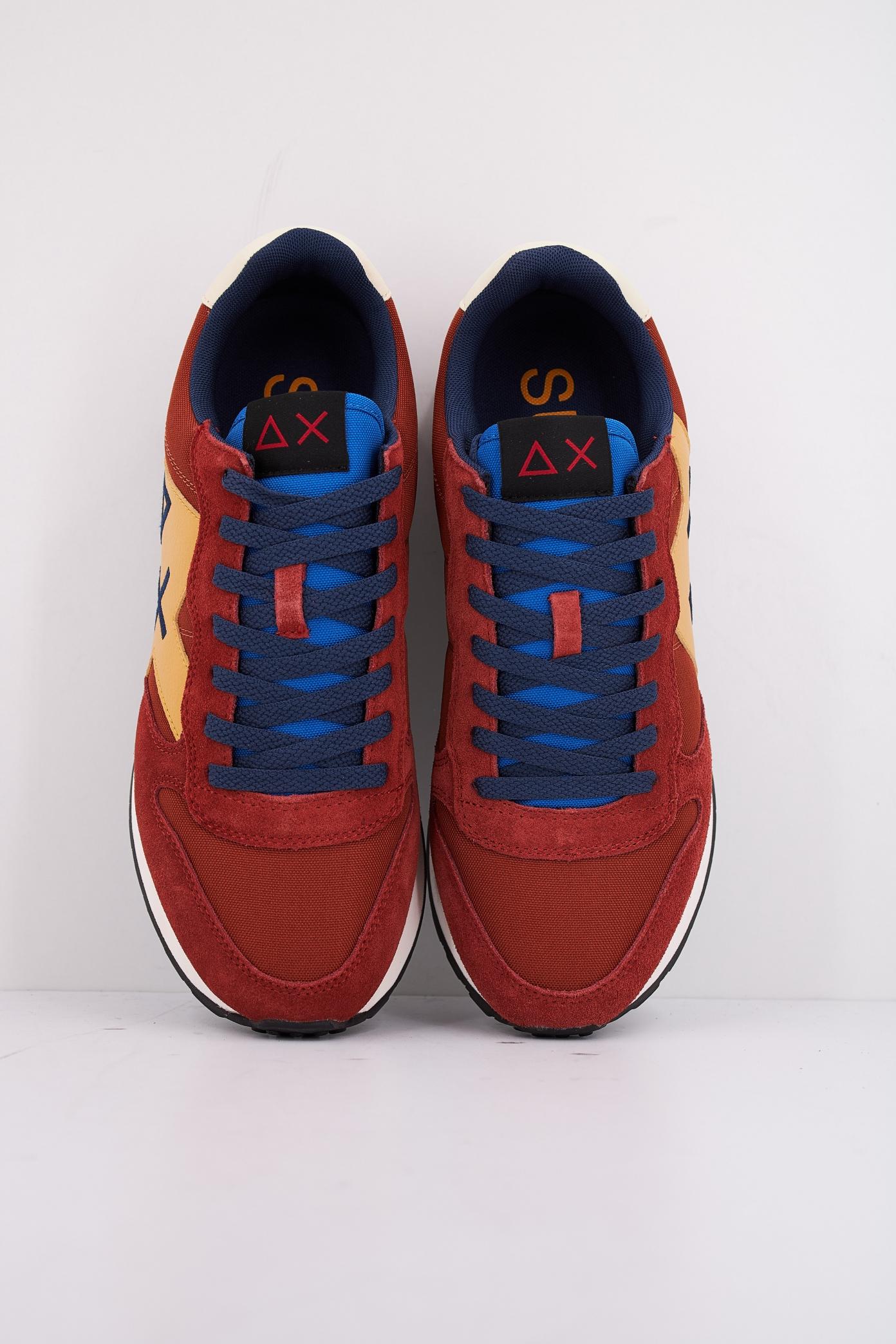 SUN DEPORTIVO en color ROJO  (3)