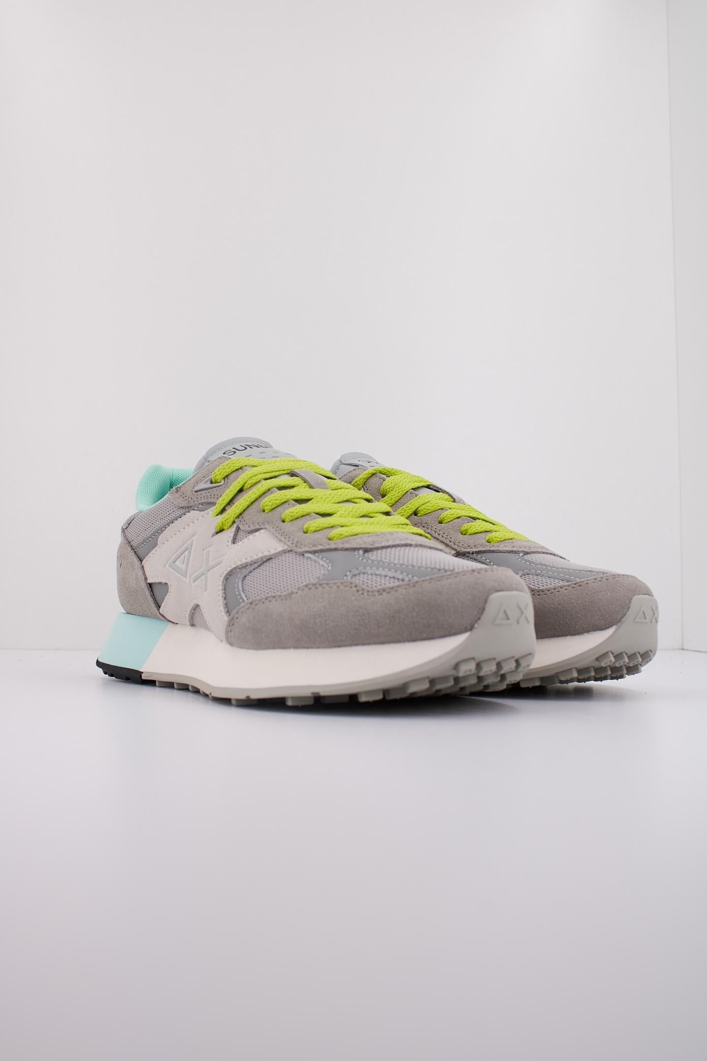 SUN JAKI OUTDOOR en color GRIS  (2)