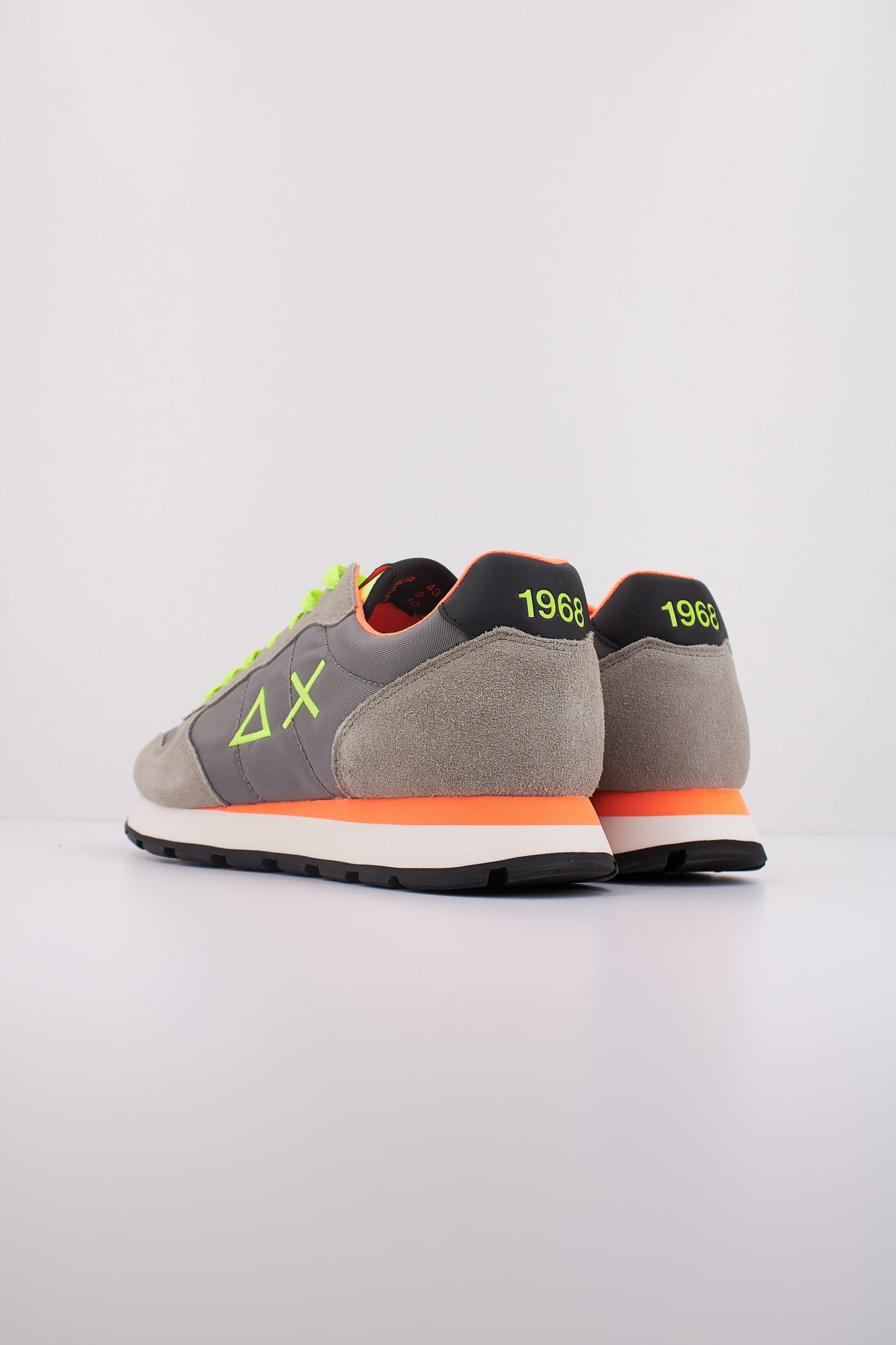 SUN TOM SOLID FLUO en color GRIS  (4)