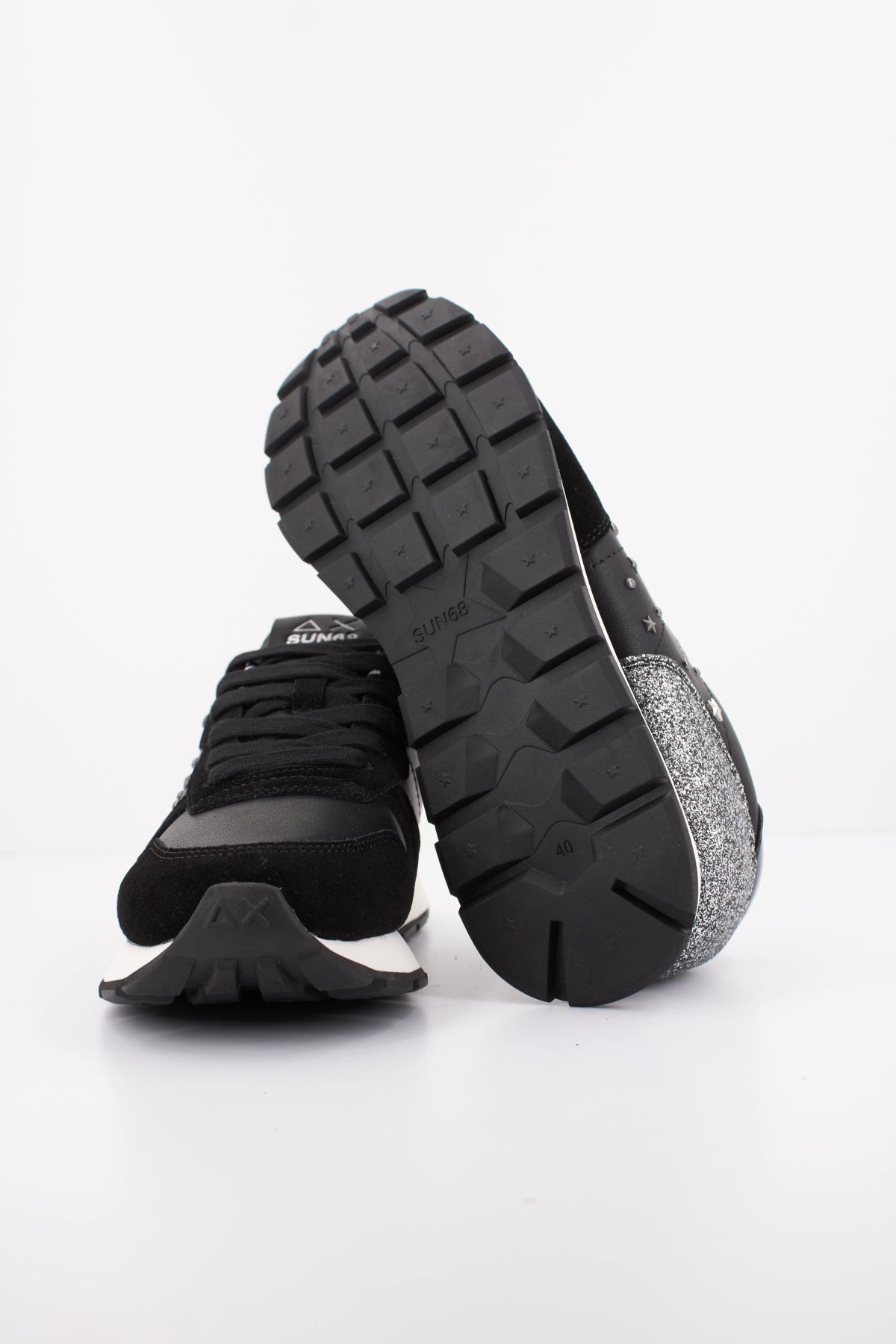 SUN ALLY STUDS en color NEGRO  (5)