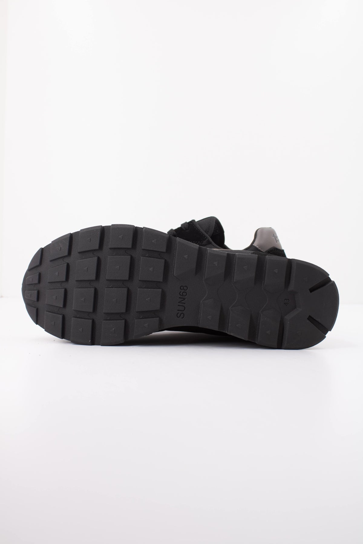 SUN TOM SOLID en color NEGRO  (5)