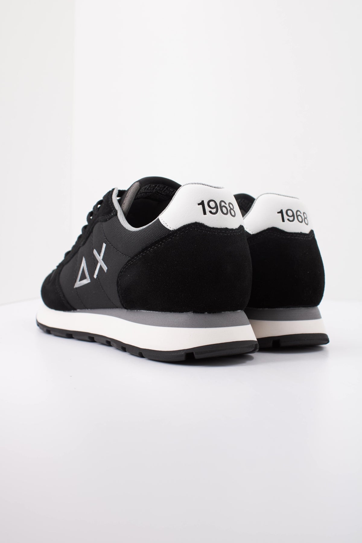 SUN TOM SOLID en color NEGRO  (4)