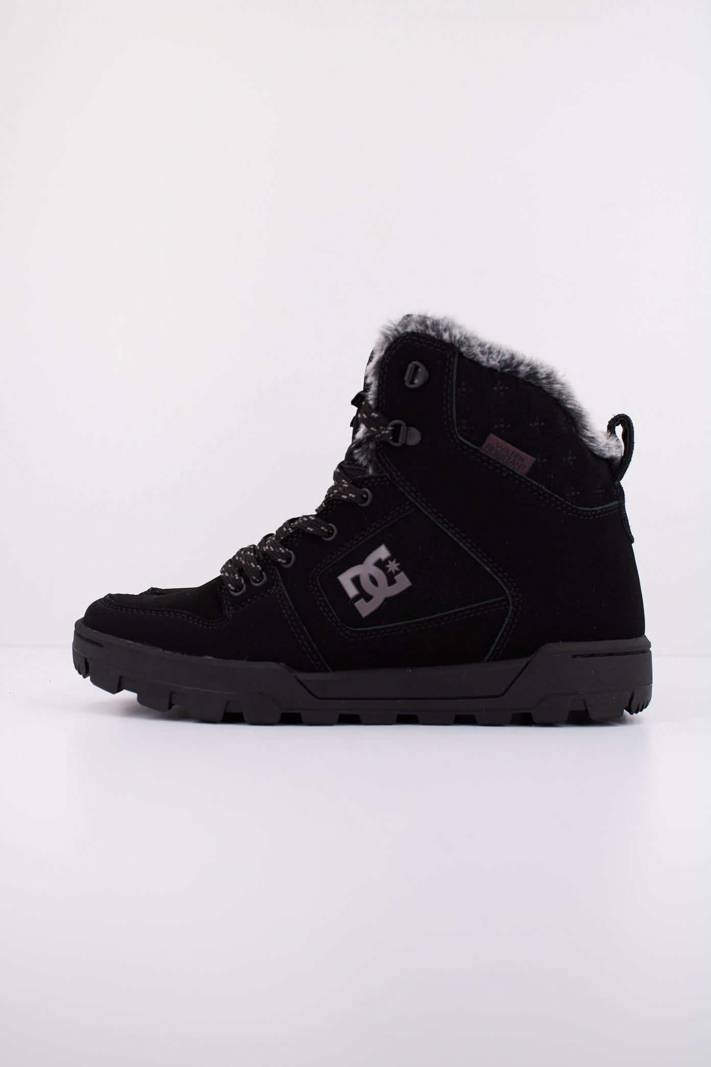DC MANTECA  BOOT en color NEGRO  (1)