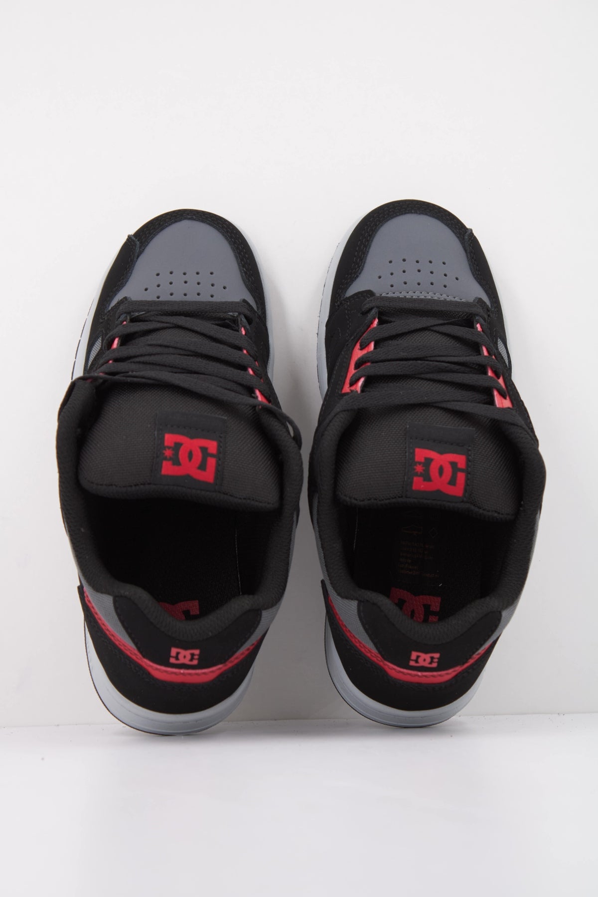 DC STAG YTH en color NEGRO  (3)