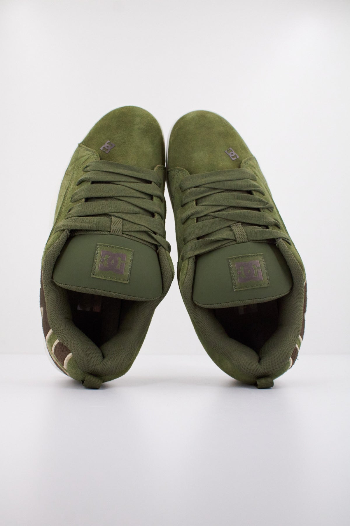 DC COURT GRAFFIK en color VERDE  (3)