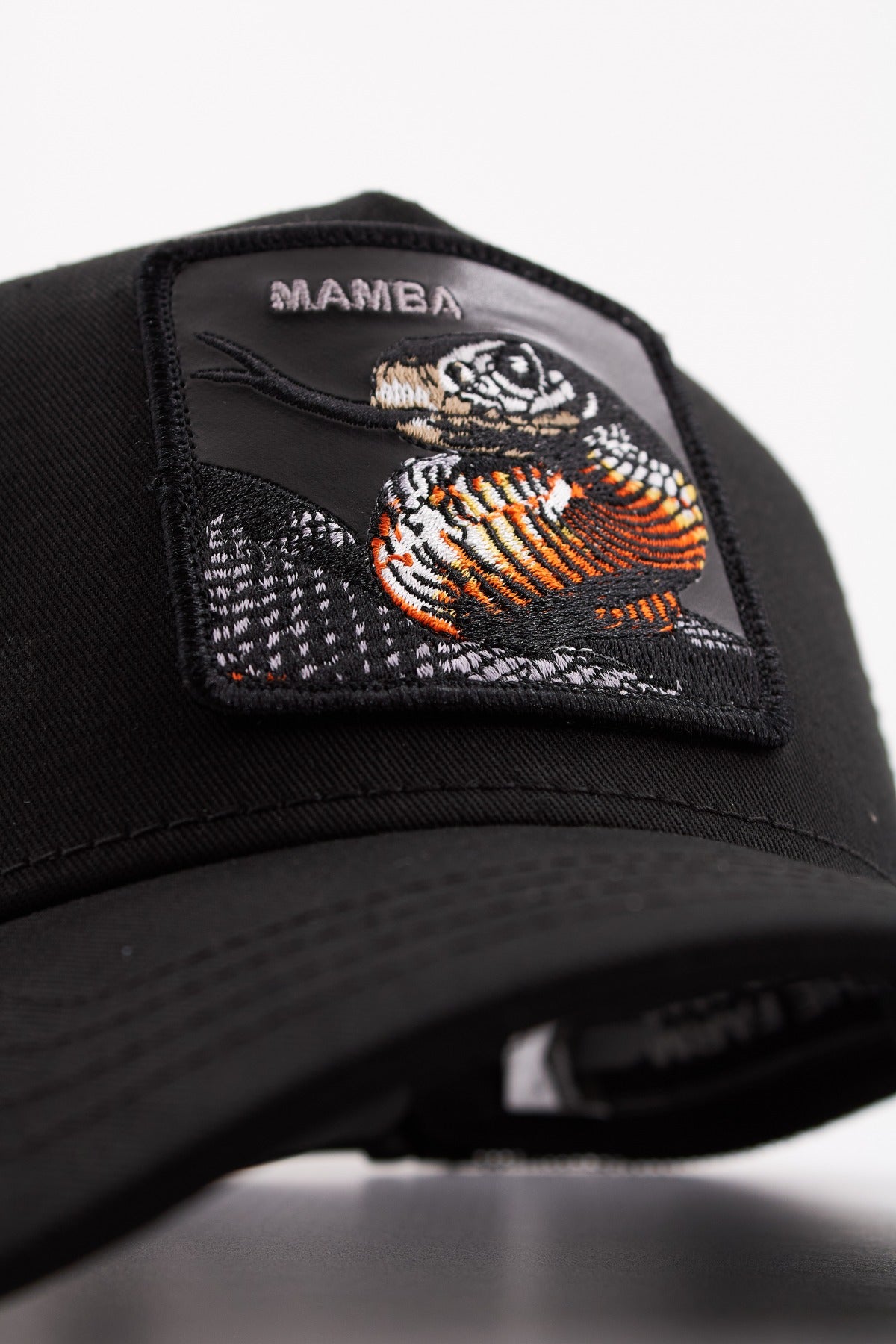 GOORIN BROS MAMBA en color NEGRO  (4)