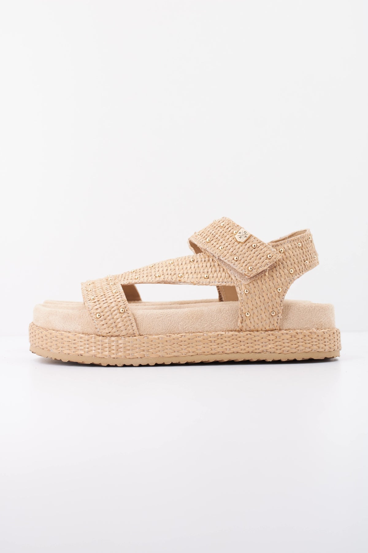 POPA SANDALIA NIANA STUDS en color BEIS  (1)