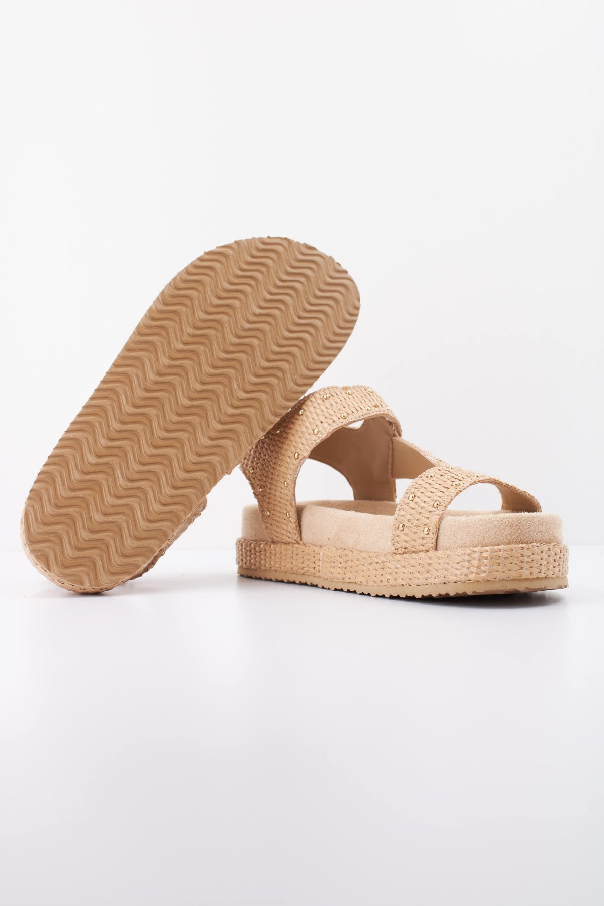 POPA SANDALIA NIANA STUDS en color BEIS  (5)