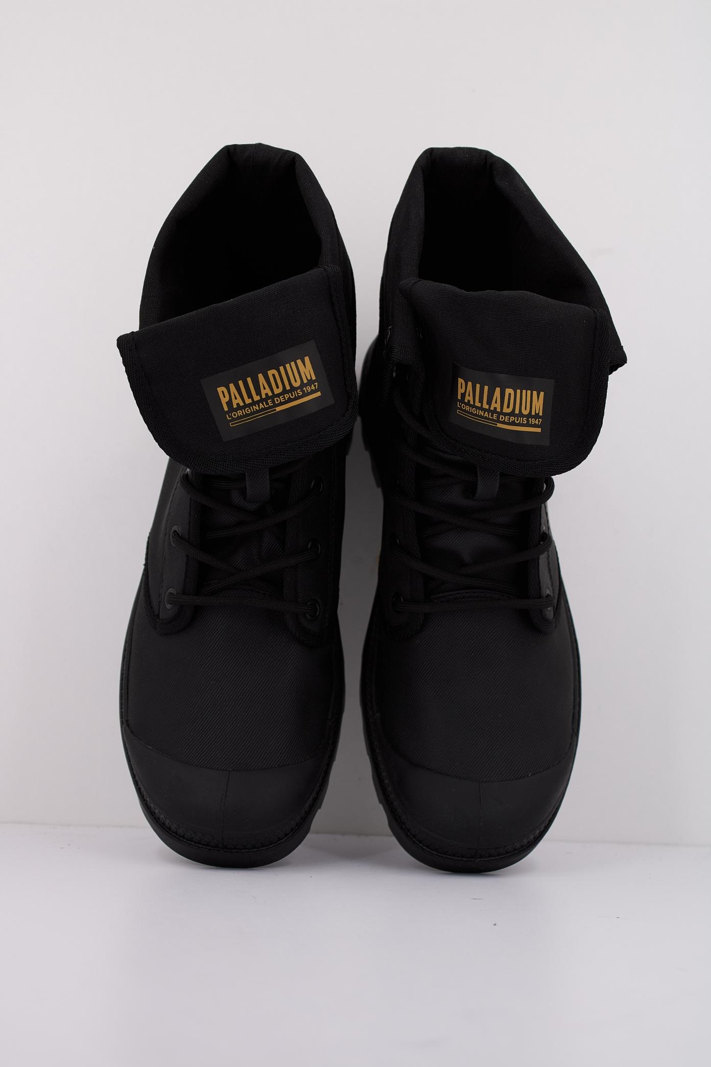 PALLADIUM BAGGY COATED en color NEGRO  (3)