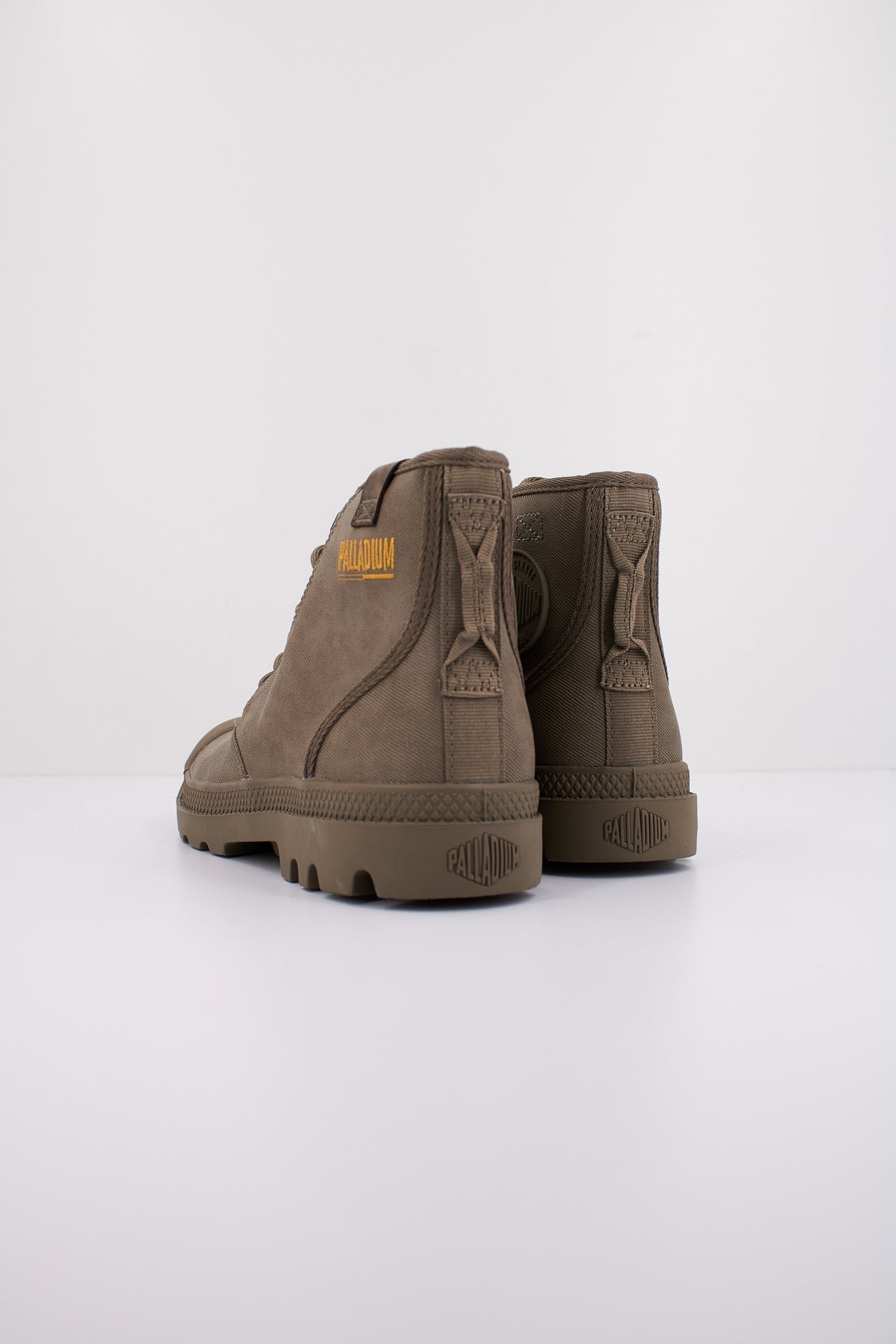 PALLADIUM PAMPA HI COATED en color VERDE  (4)