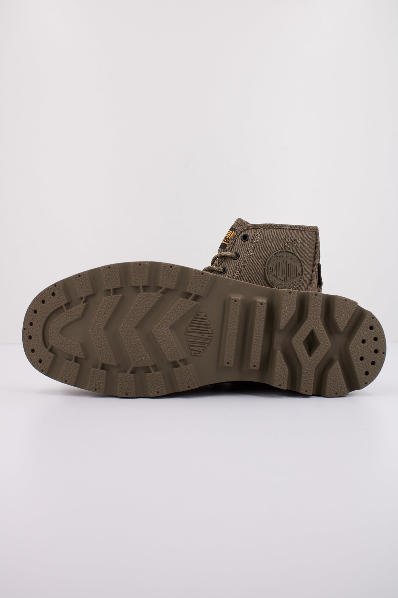 PALLADIUM PAMPA HI COATED en color VERDE  (5)