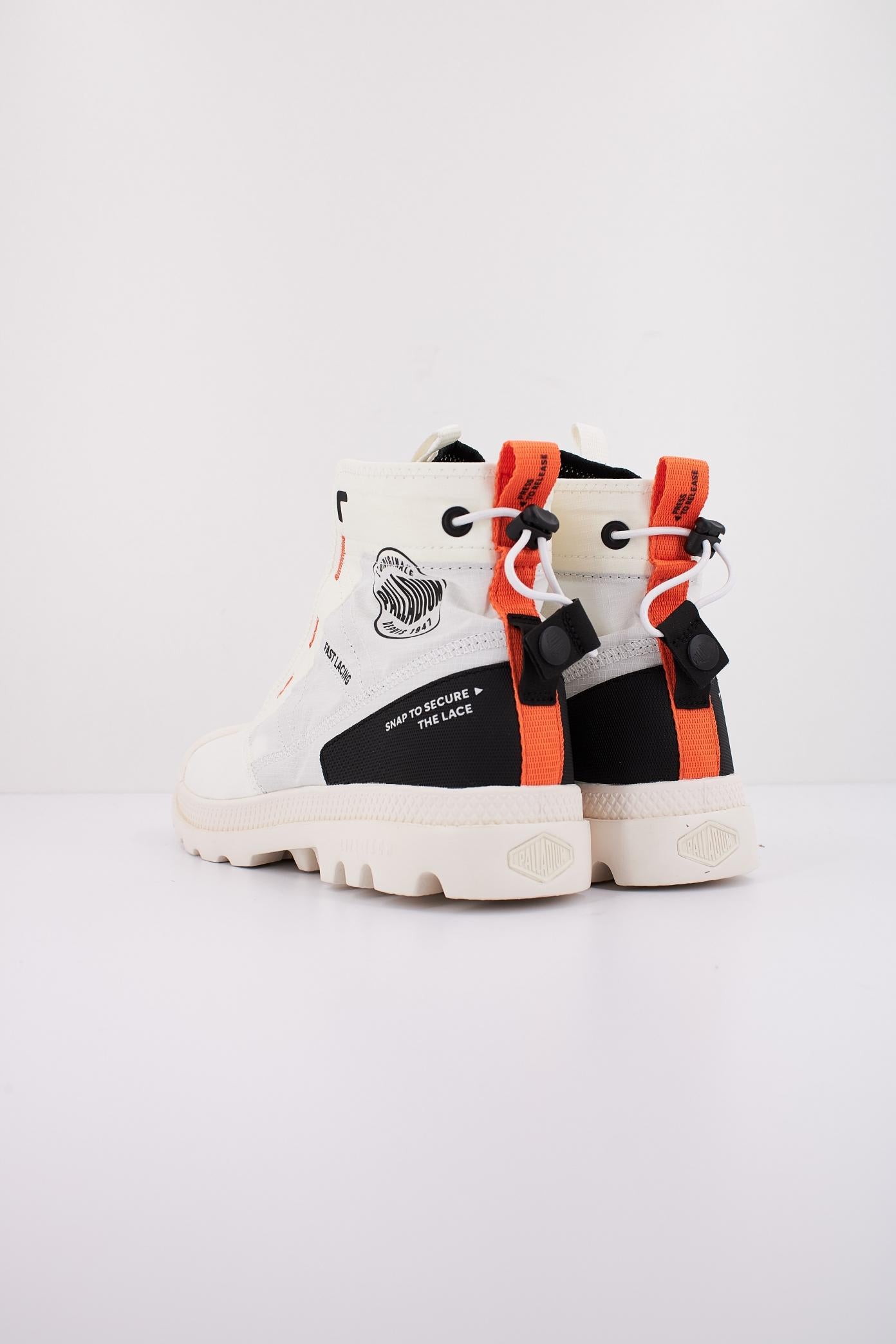 PALLADIUM  PAMPA TRAVEL LITE R en color BLANCO  (4)