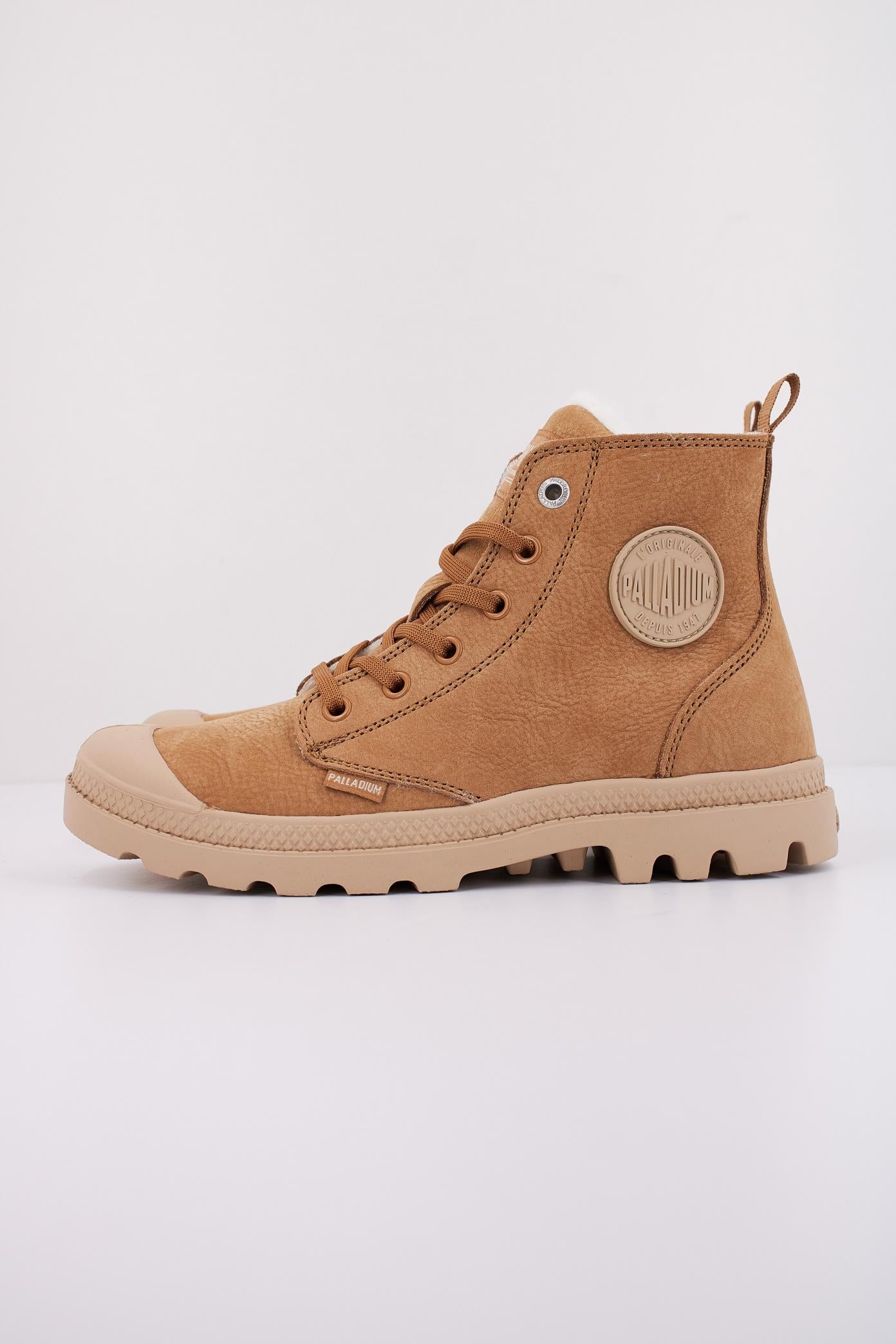 PALLADIUM PAMPA HI ZIP WL en color MARRON CLARO  (1)