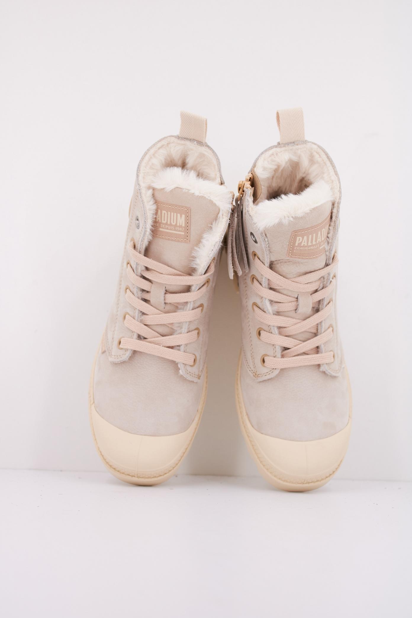 PALLADIUM PAMPA HI ZIP WL en color MARRON CLARO  (3)