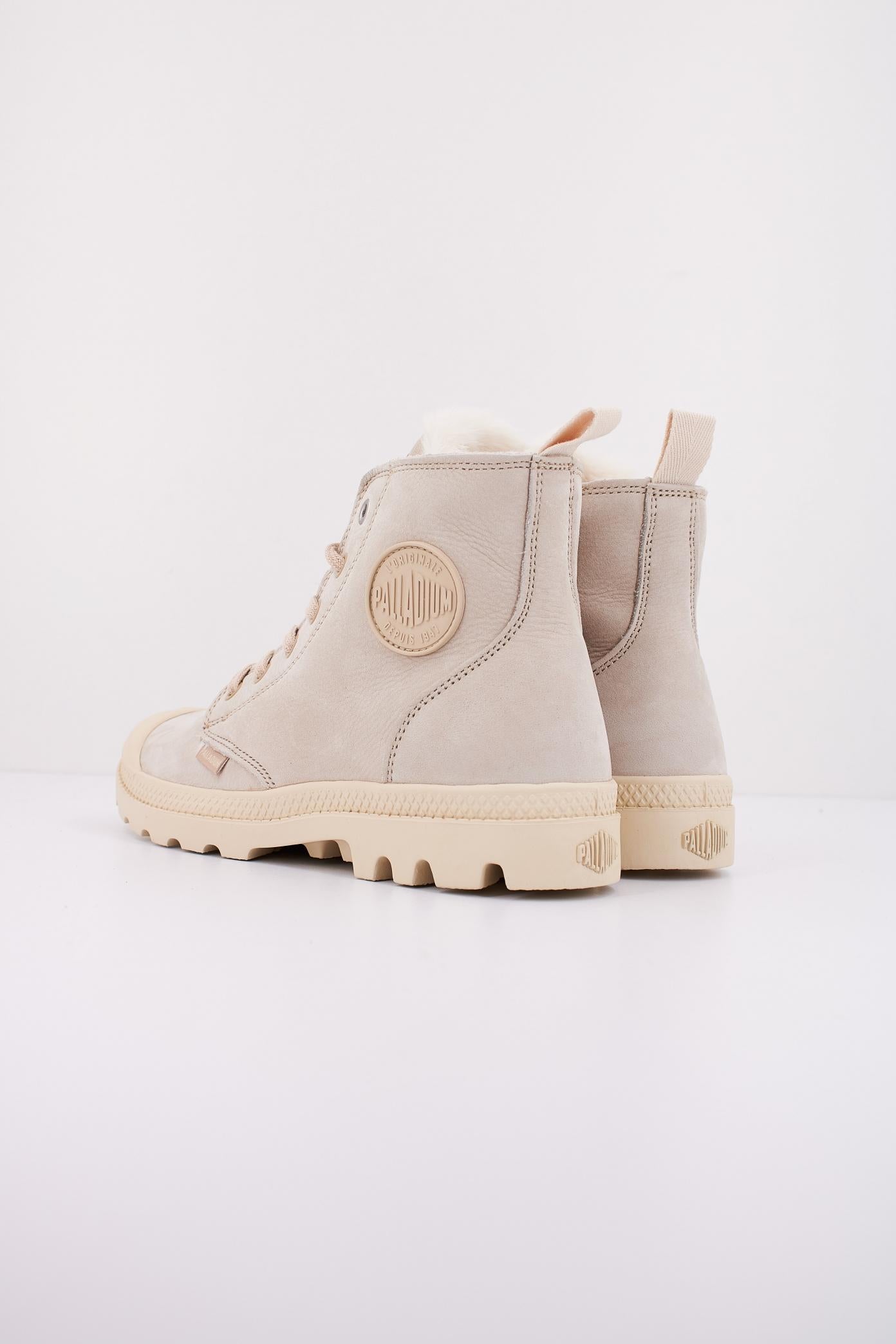 PALLADIUM PAMPA HI ZIP WL en color MARRON CLARO  (4)
