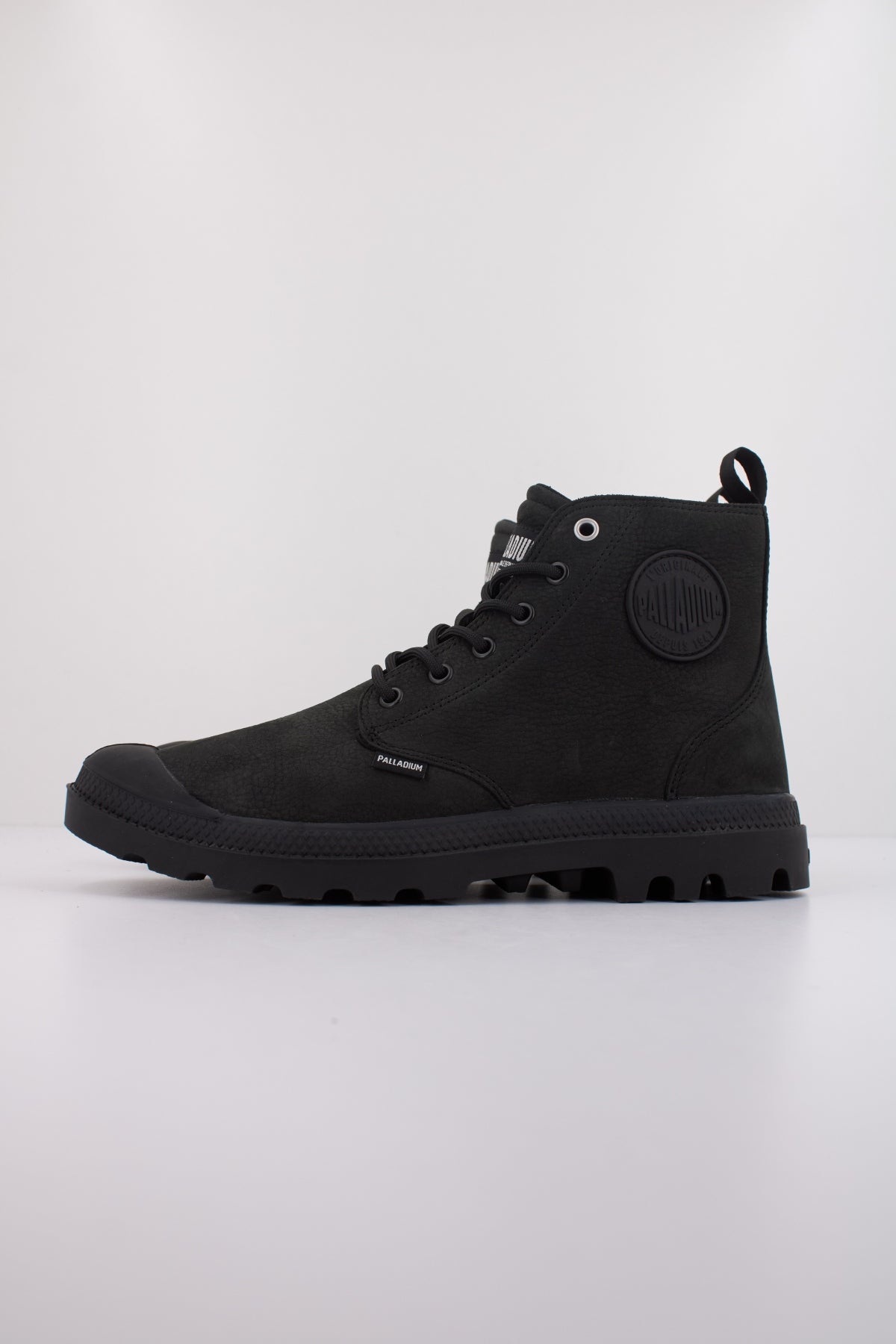PALLADIUM PAMPA HI NBK en color NEGRO  (1)