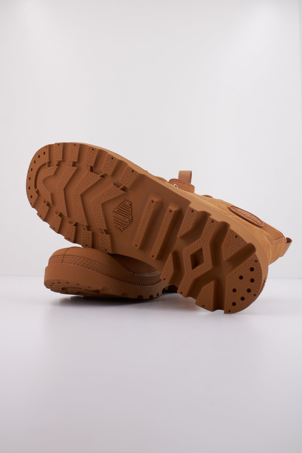 PALLADIUM PAMPA HI NBK en color MARRON  (5)