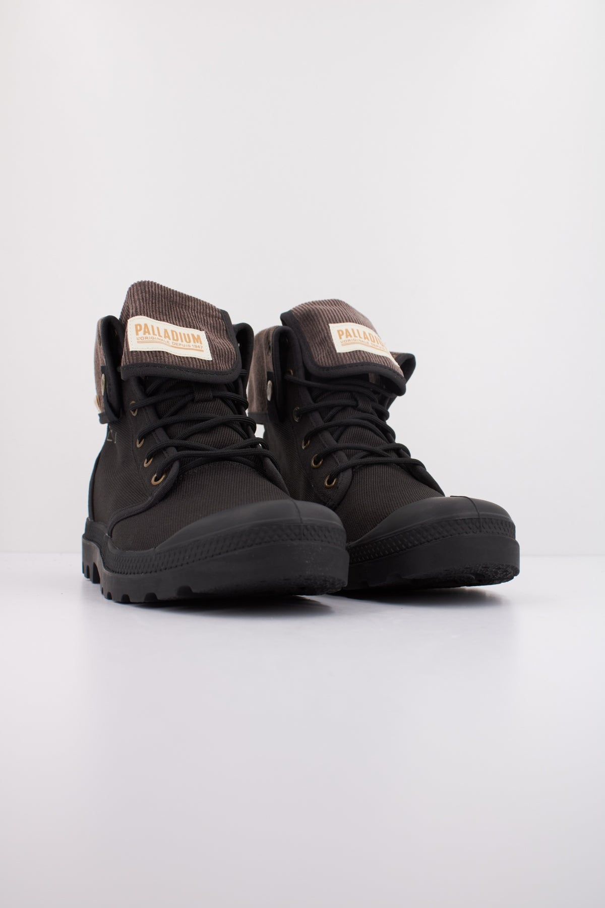 PALLADIUM BAGGY MICHIGAN en color NEGRO  (2)