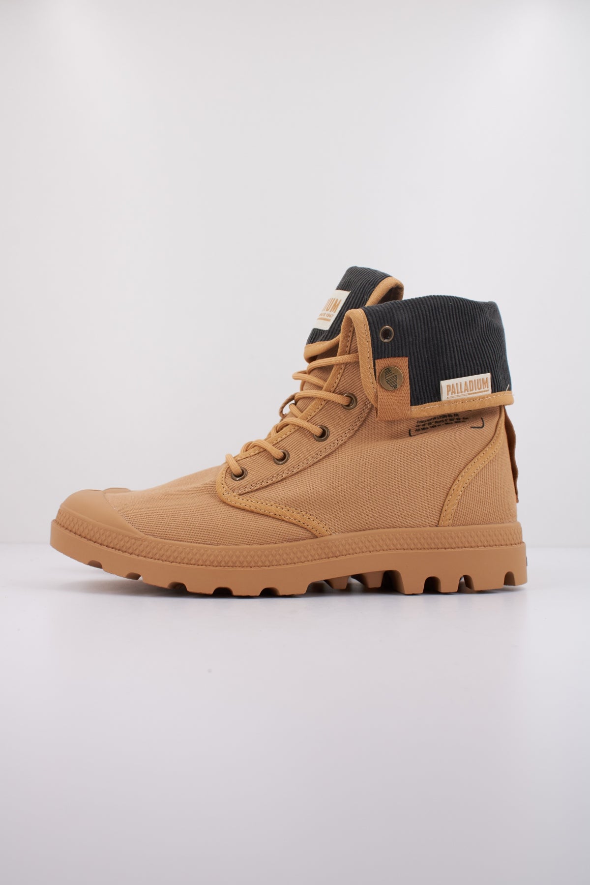 PALLADIUM BAGGY MICHIGAN en color MARRON CLARO  (1)