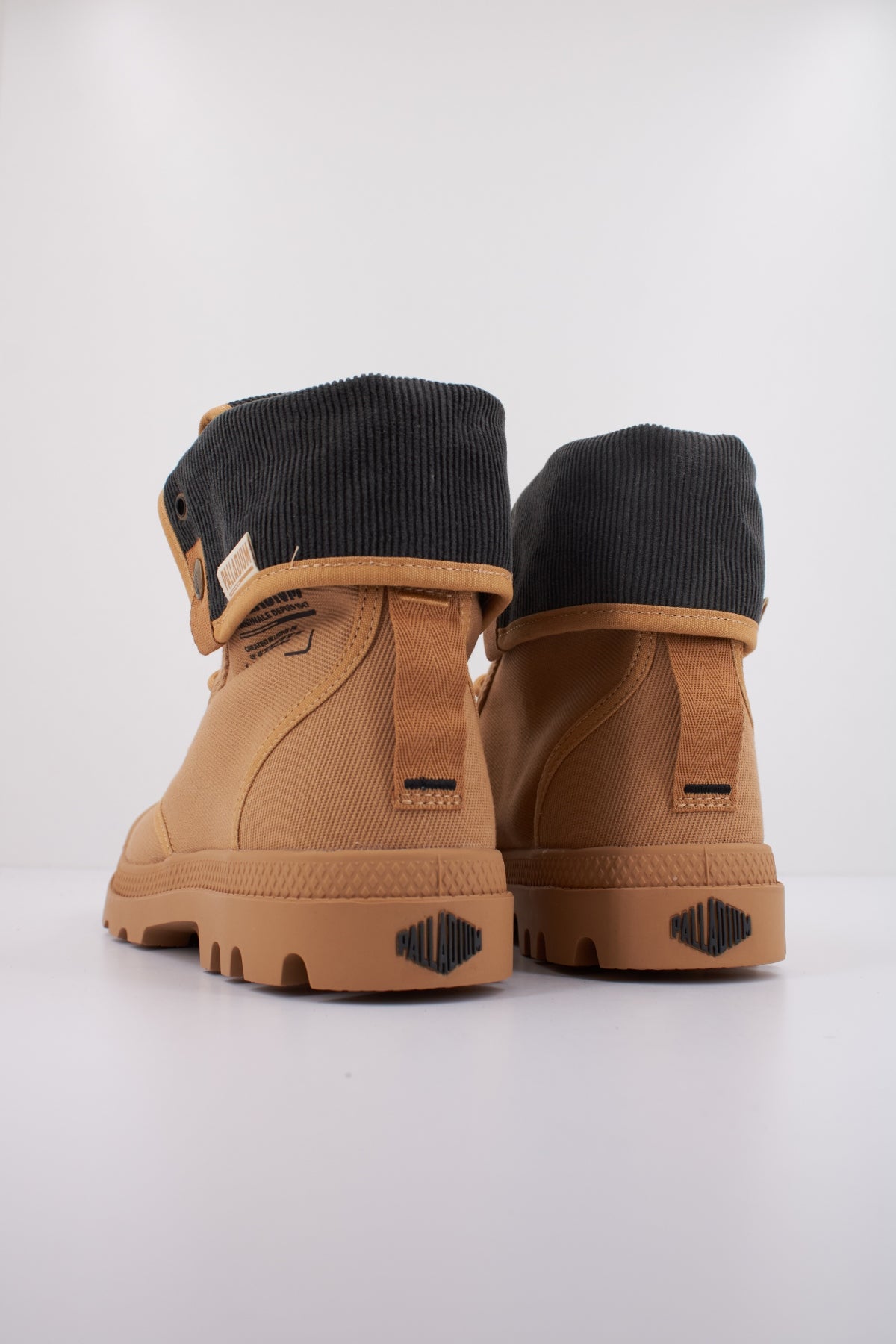 PALLADIUM BAGGY MICHIGAN en color MARRON CLARO  (4)