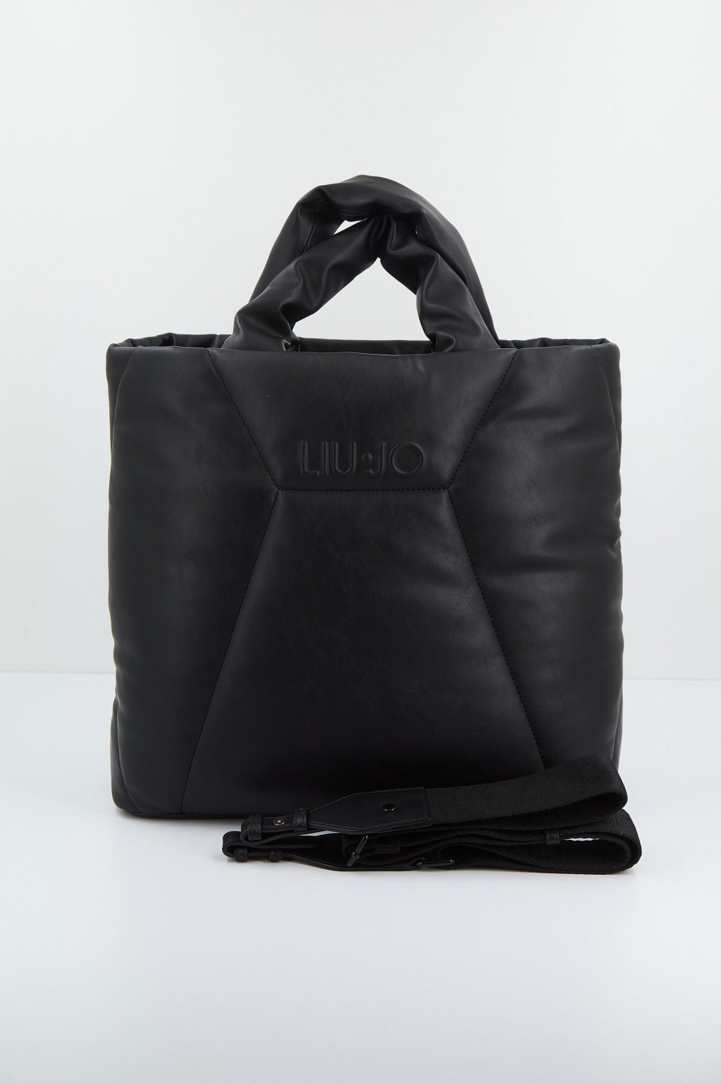 LIU-JO TOTE en color NEGRO  (1)