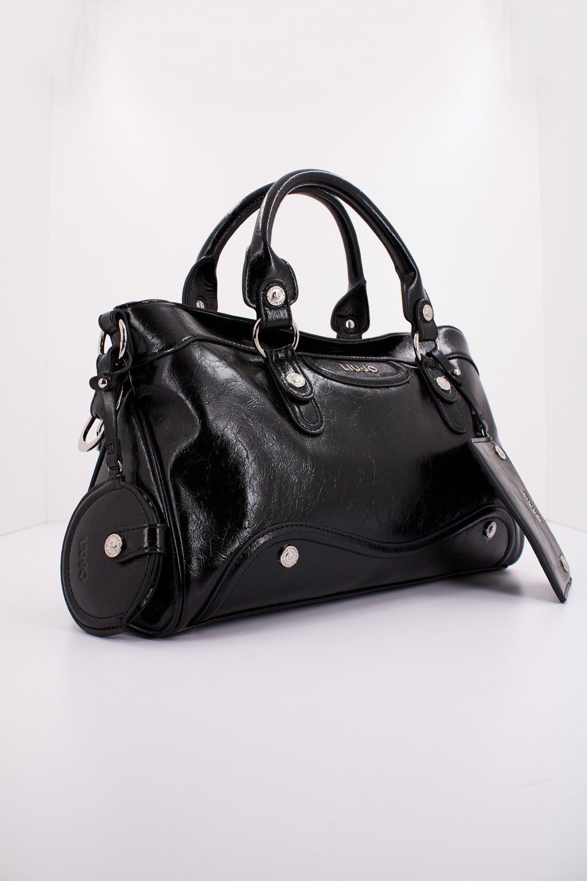 LIU-JO  ECS M SATCHEL en color NEGRO  (2)