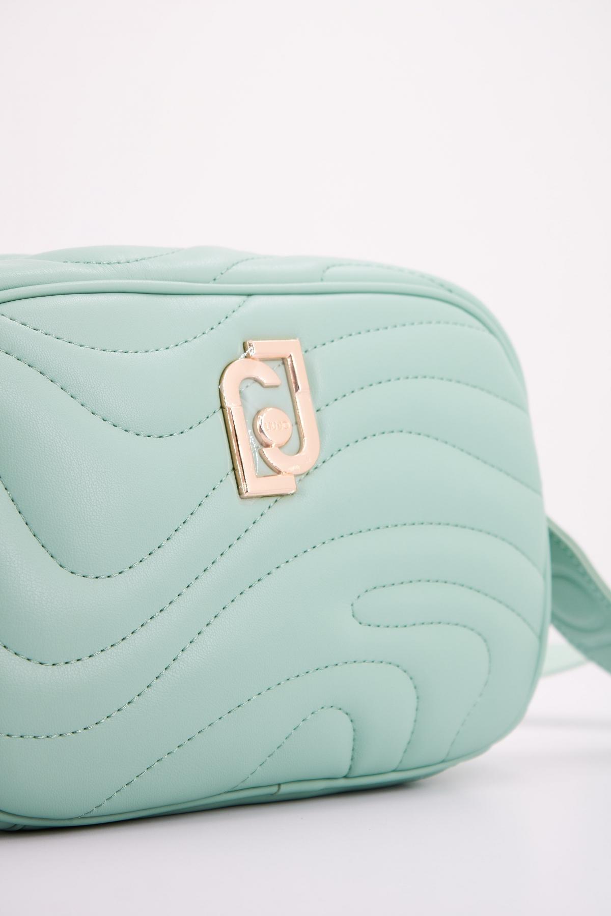 LIU-JO ECS M CAMERA CASE en color VERDE  (4)