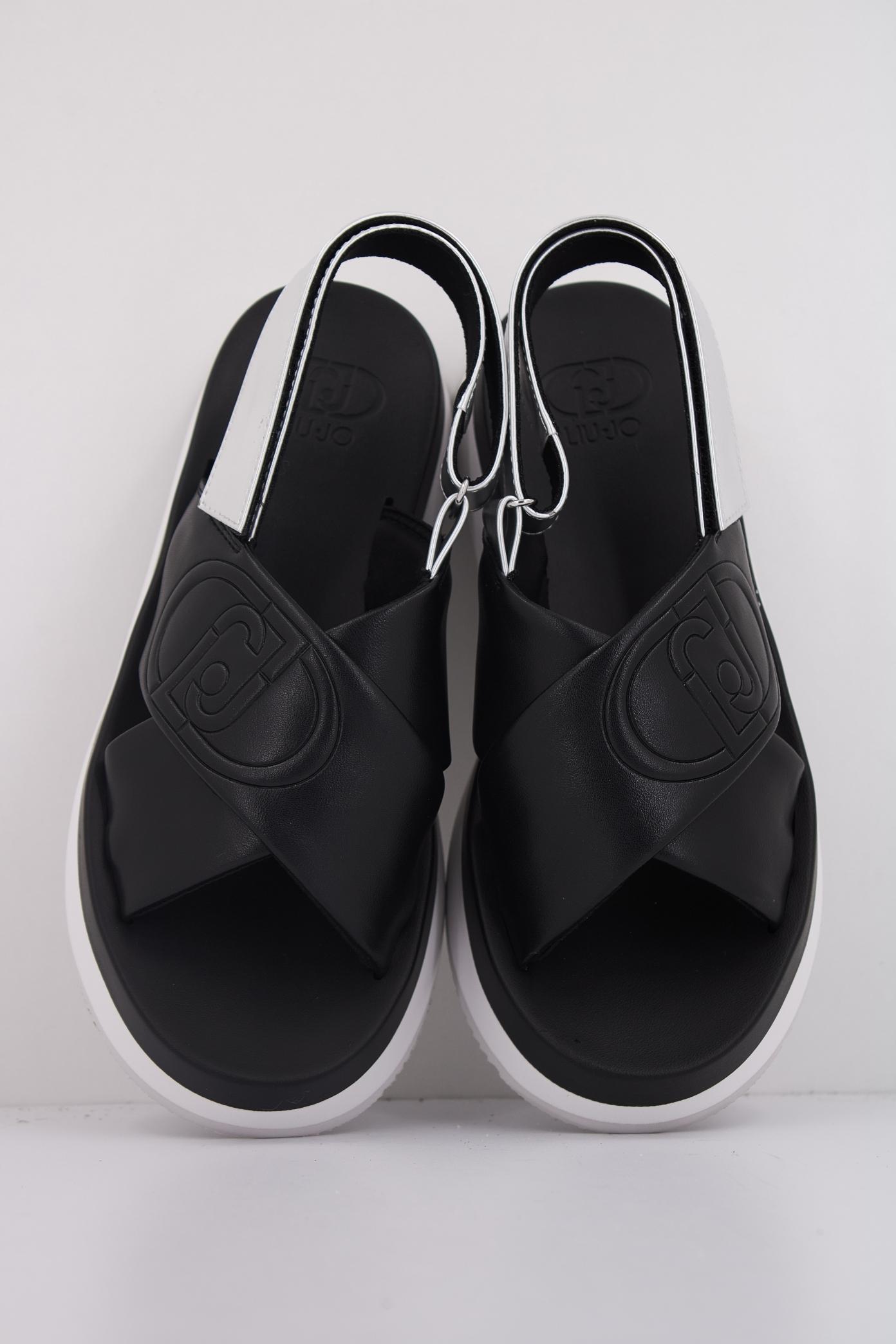 LIU-JO DREAMY SANDAL  en color NEGRO  (3)