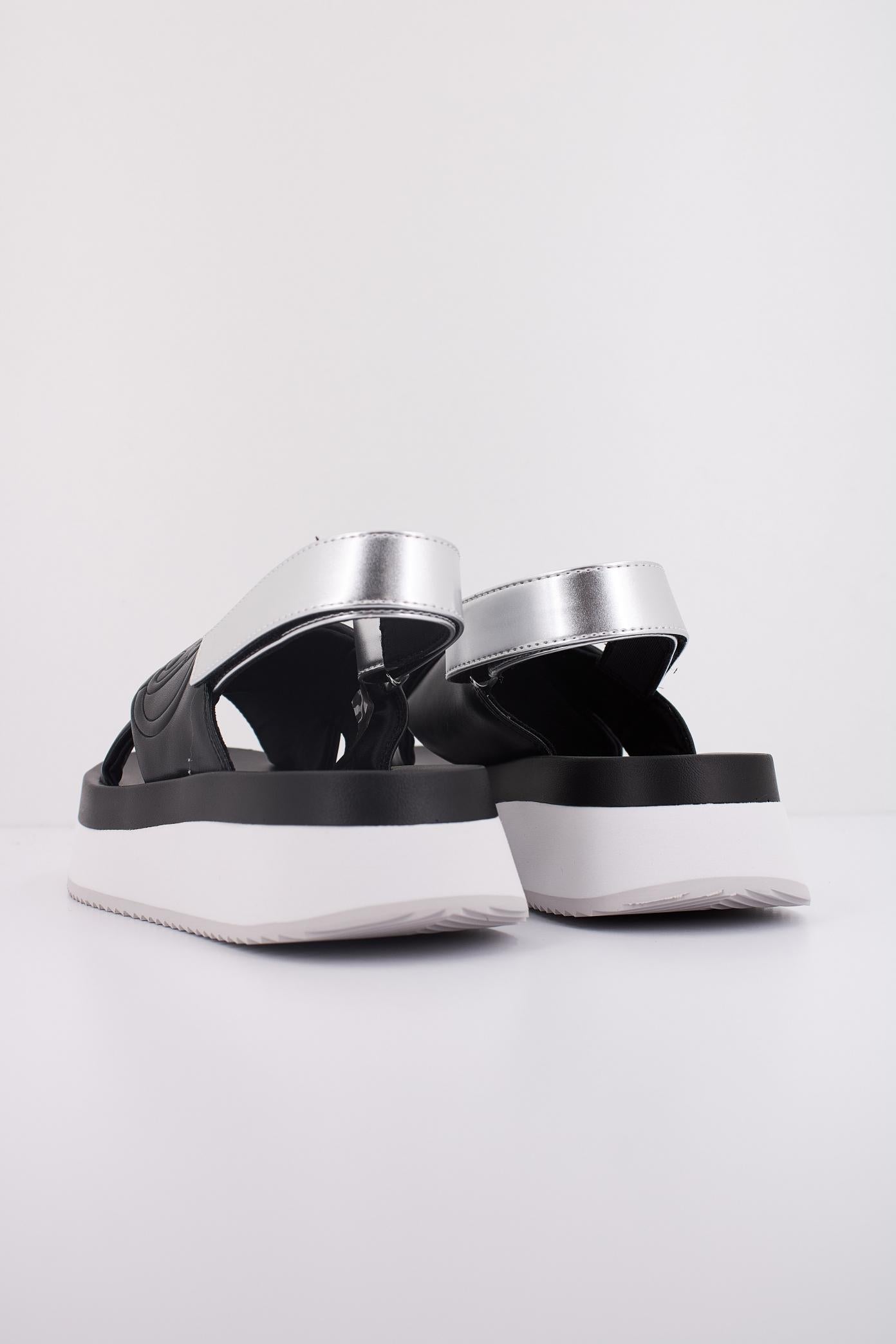 LIU-JO DREAMY SANDAL  en color NEGRO  (4)