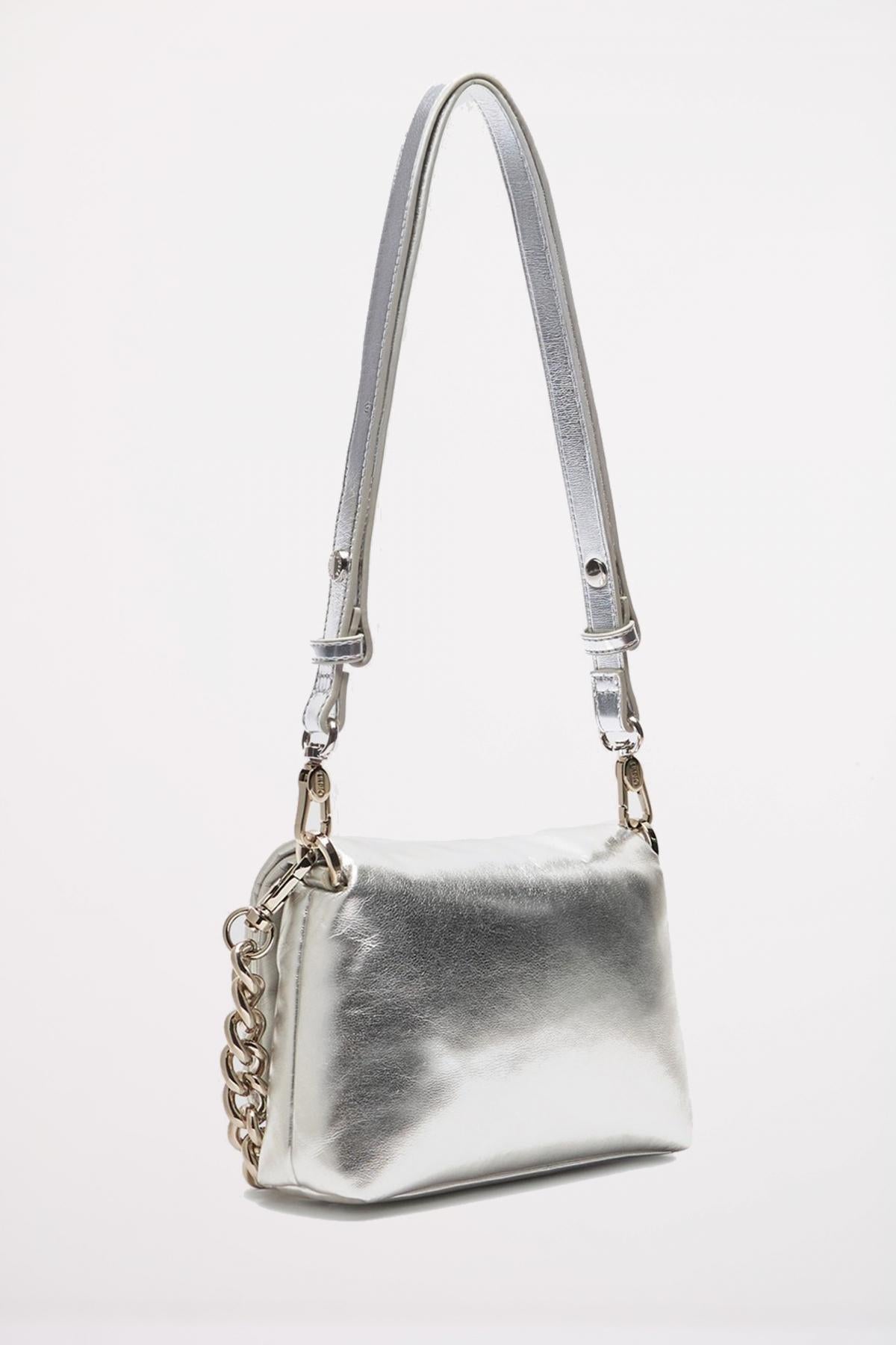 LIU-JO ECS S CROSSBODY en color PLATA  (3)