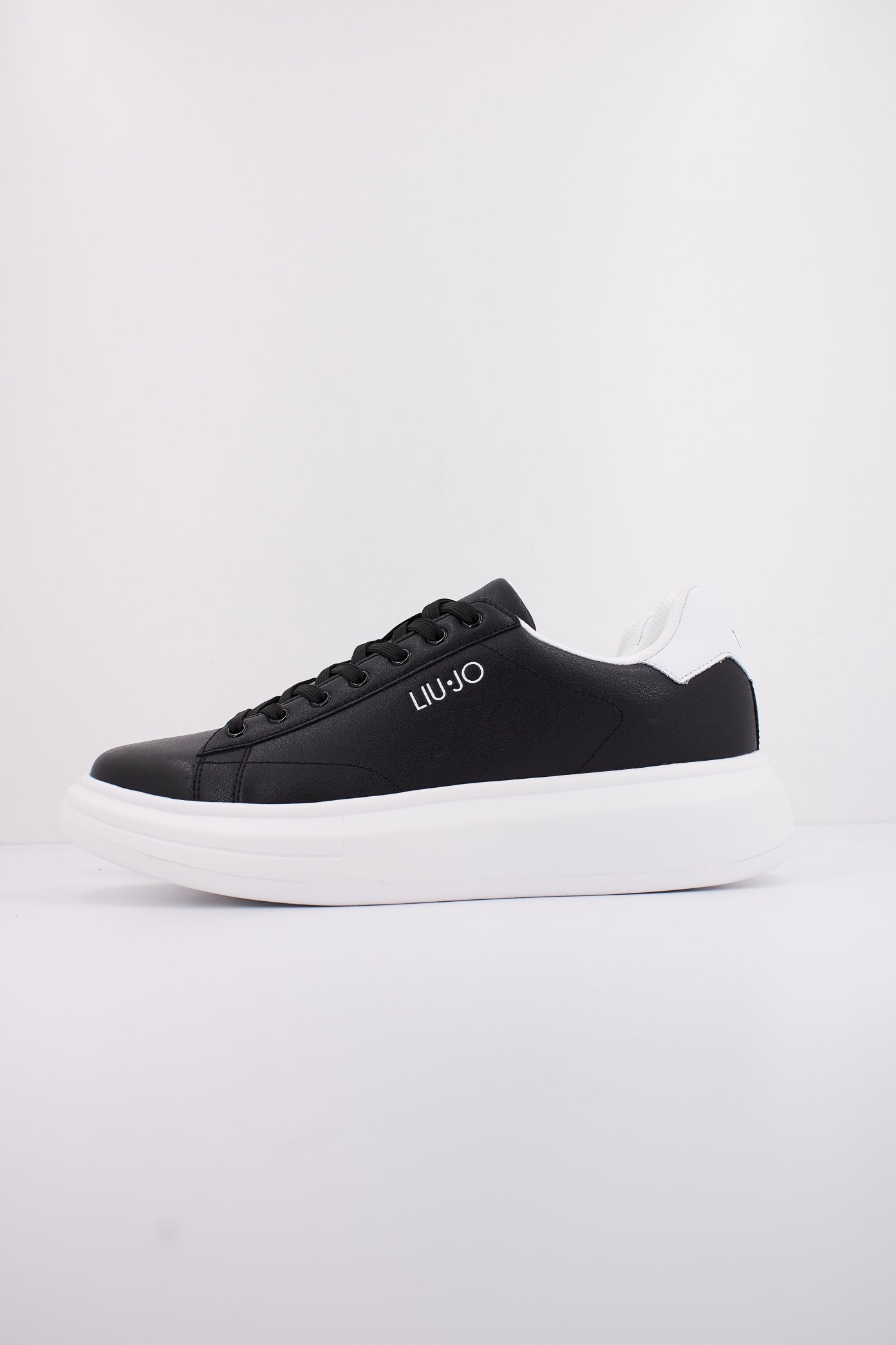 LIU-JO B PX  en color NEGRO  (1)