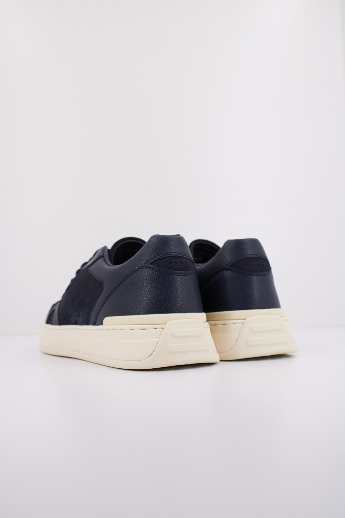 LIU-JO LEATHER COW SU en color NEGRO  (4)