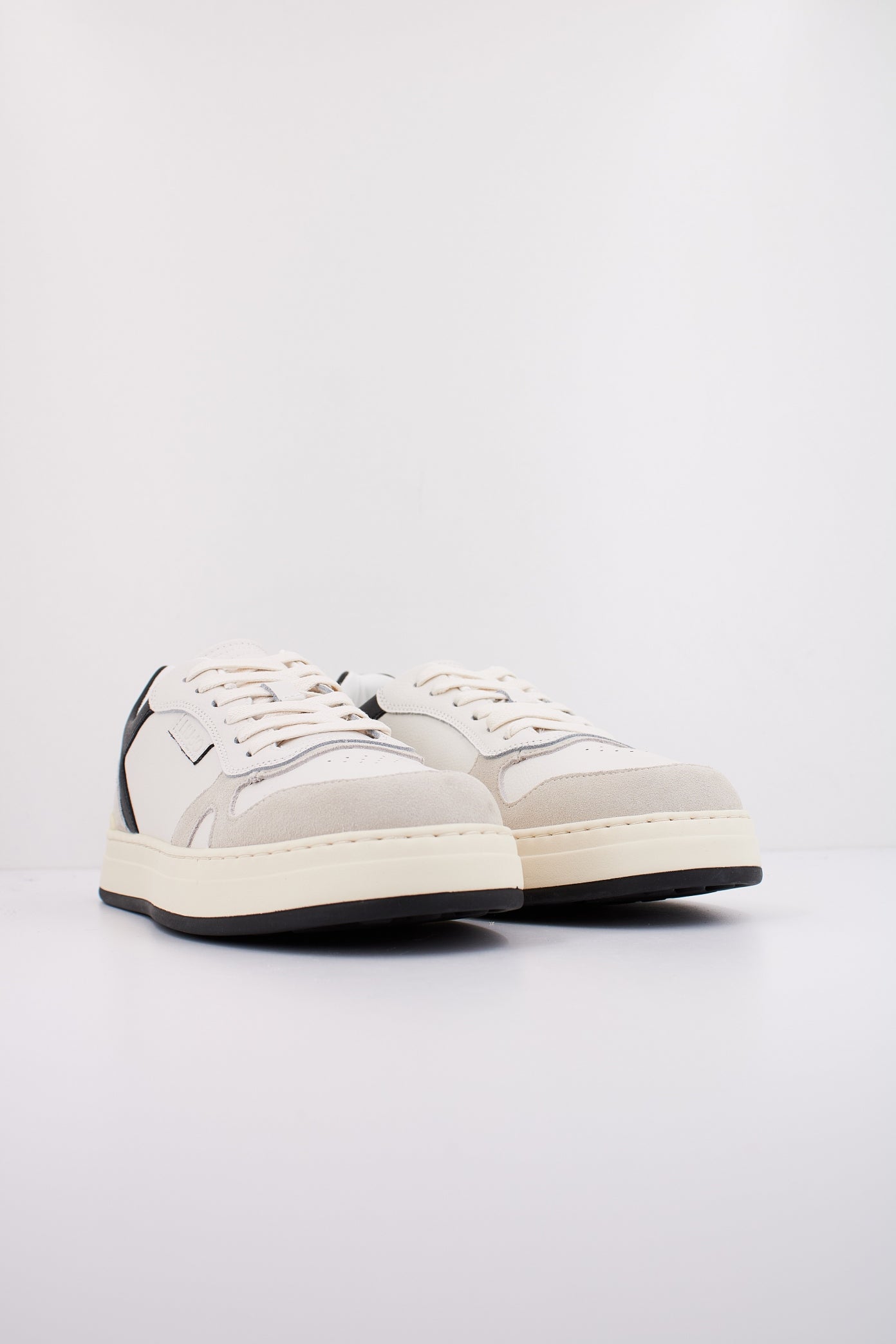 LIU-JO SUDE LEATH en color BLANCO  (2)
