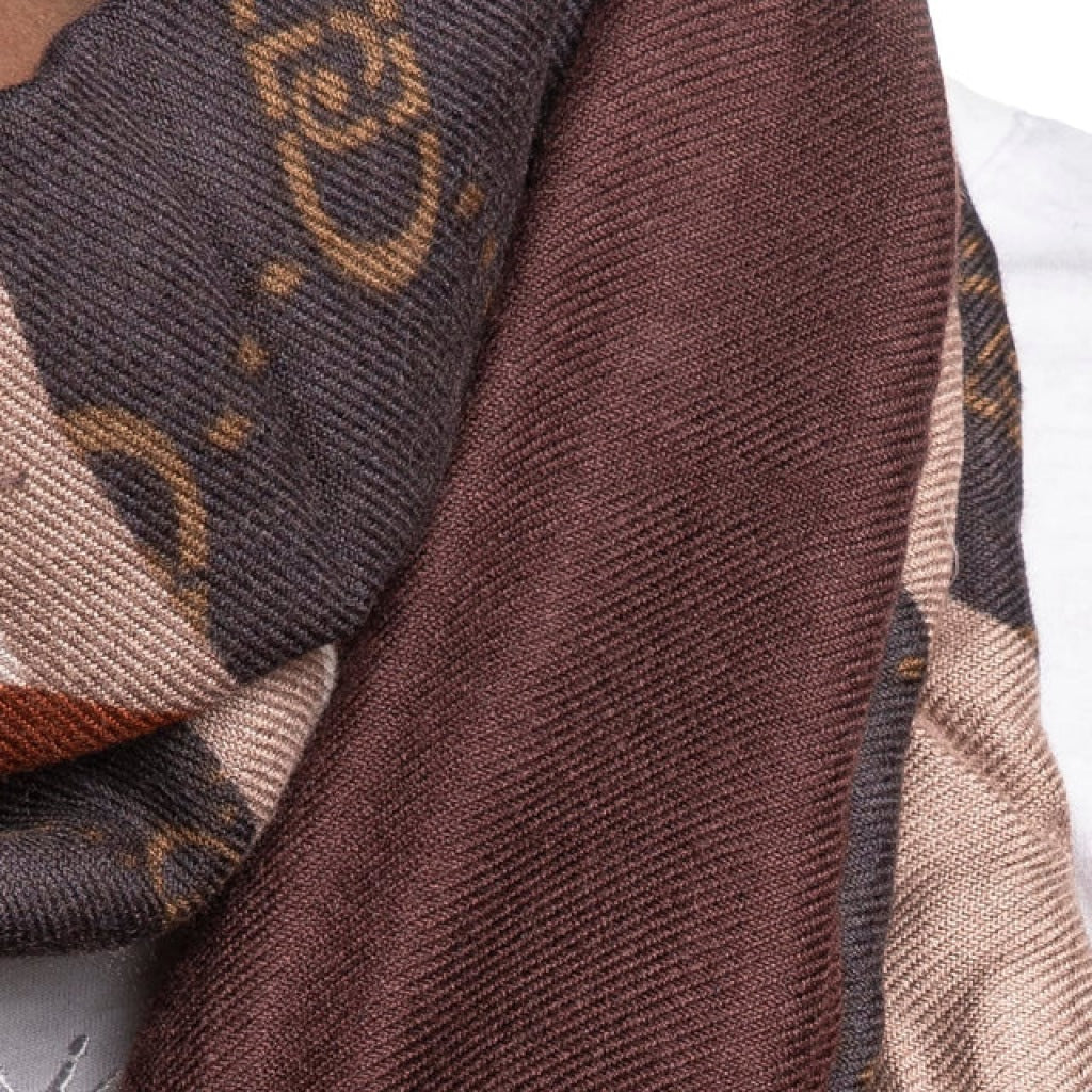 LIU-JO STOLA PORTALOGO en color MARRON  (4)