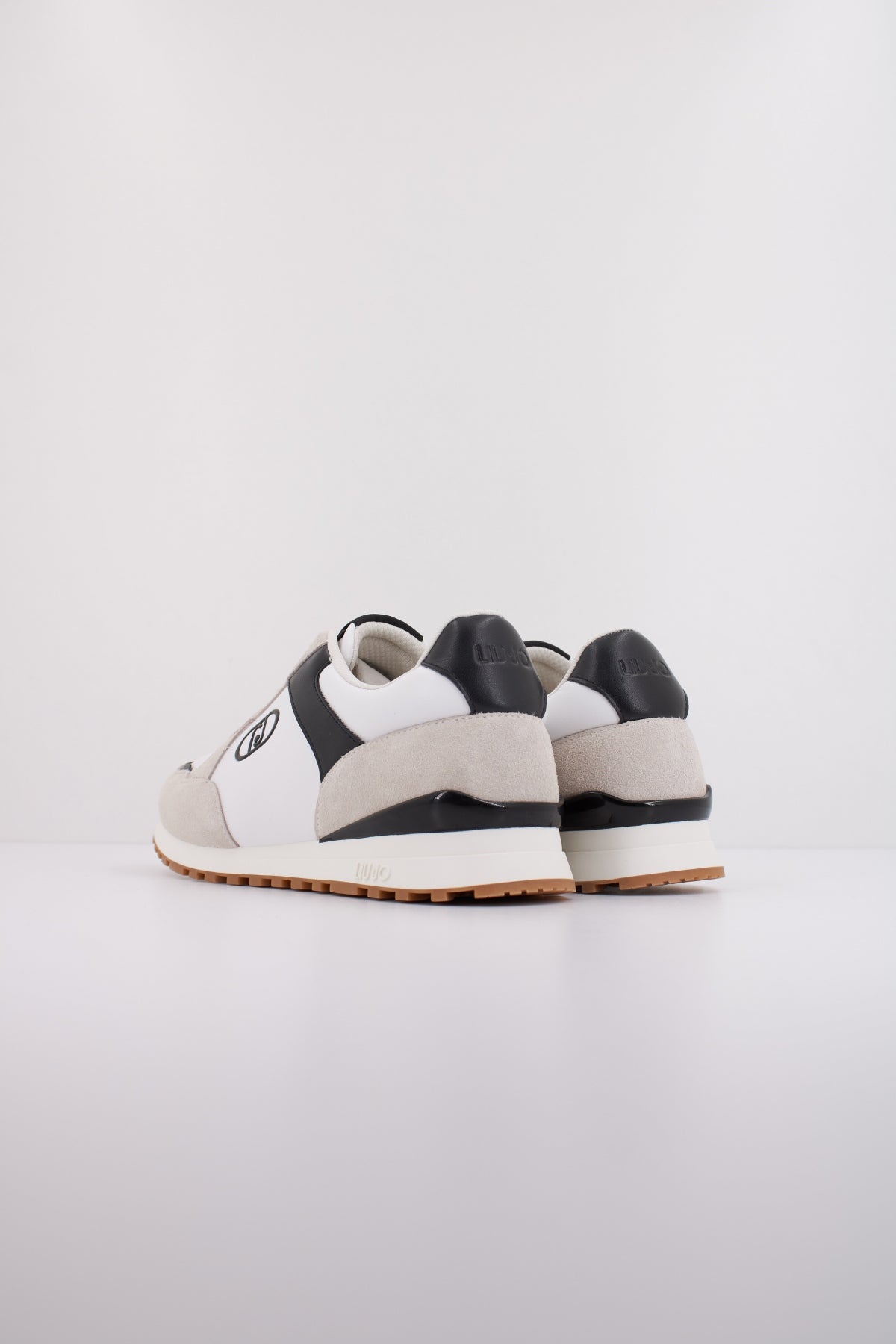 LIU-JO MAXI WONDER LOW  en color BEIS  (4)