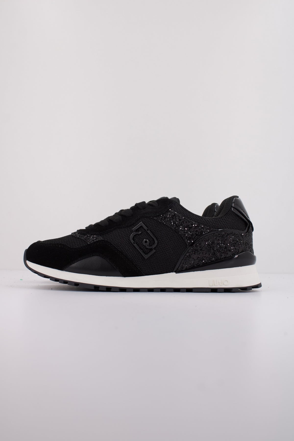 LIU-JO MAXI WONDER LOW  en color NEGRO  (1)